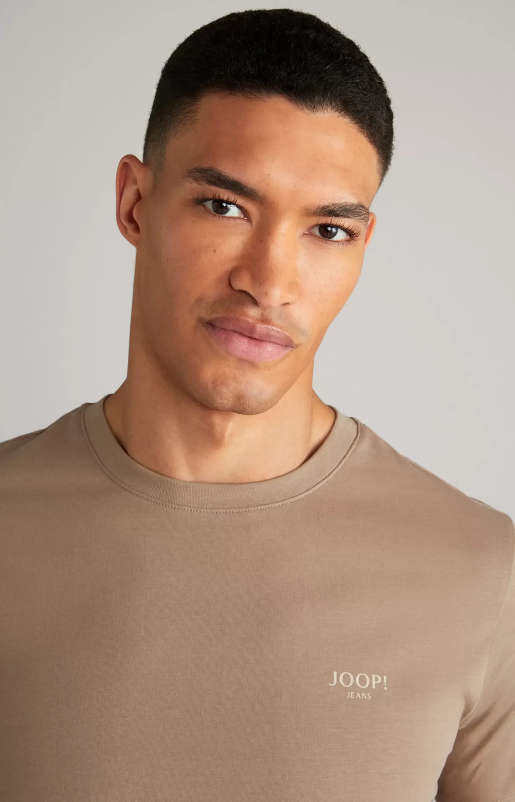 Alphis T-Shirt in Light Brown