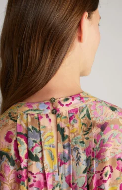 Blouse in a Beige/Pink Pattern