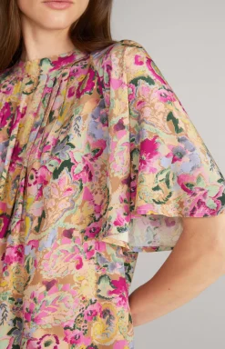 Blouse in a Beige/Pink Pattern
