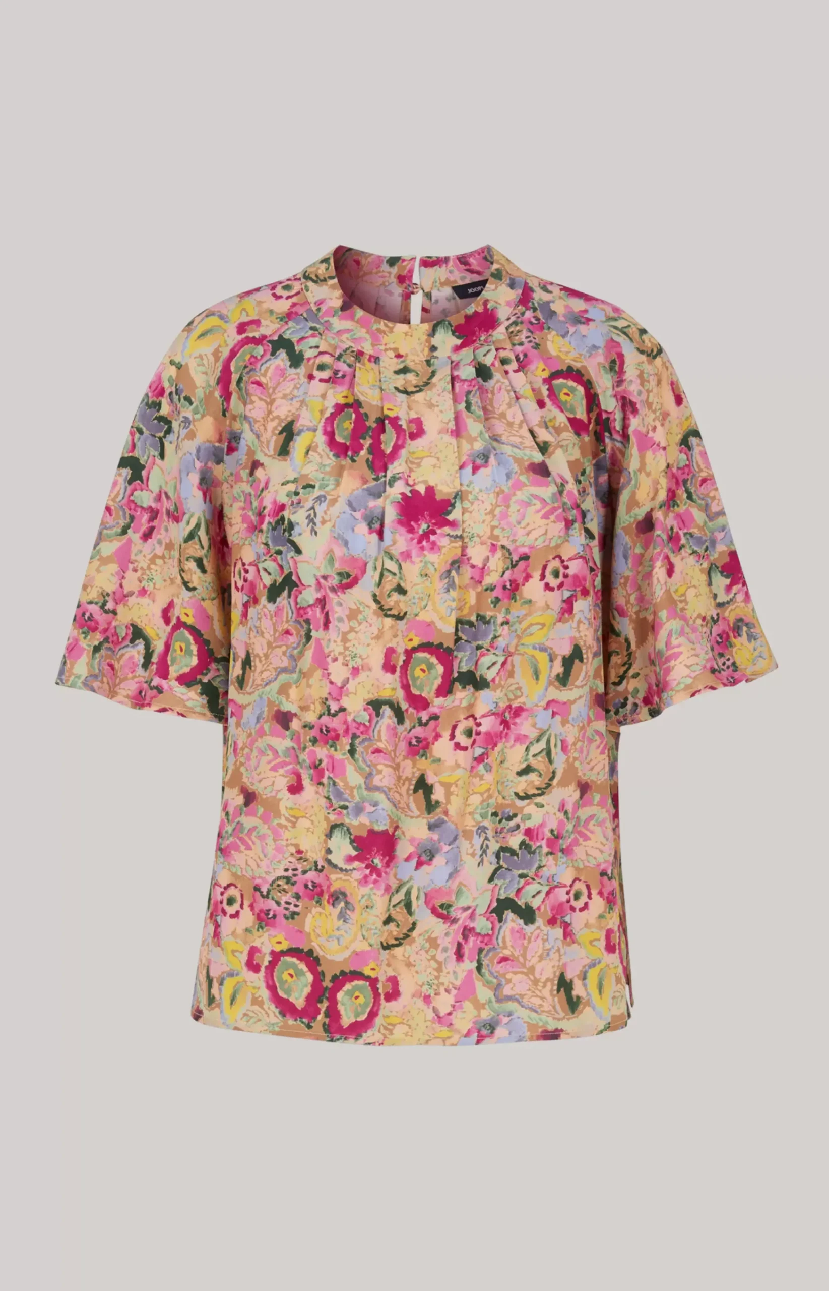 Blouse in a Beige/Pink Pattern