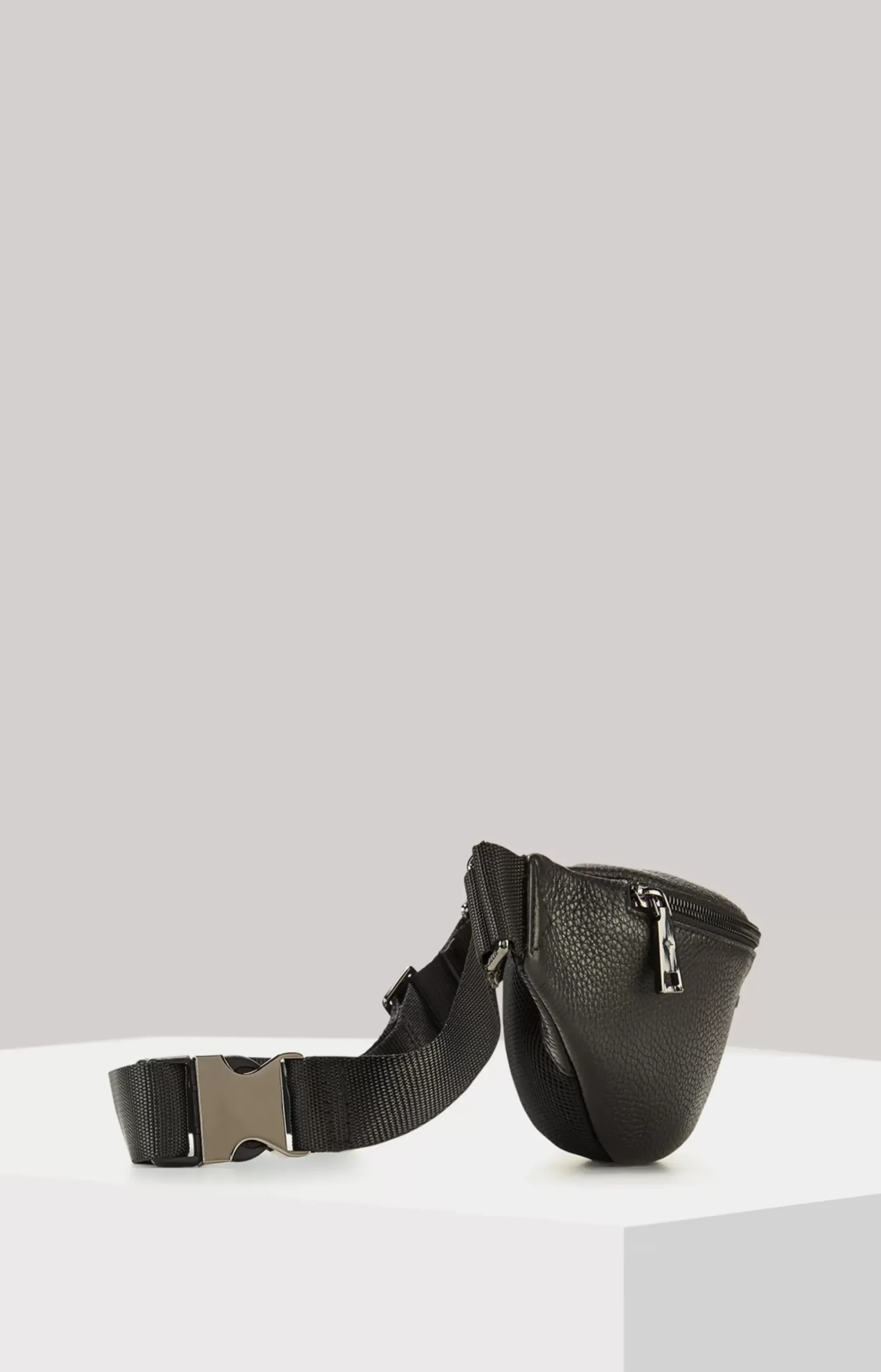 Cardona Leo Belt Bag in Black