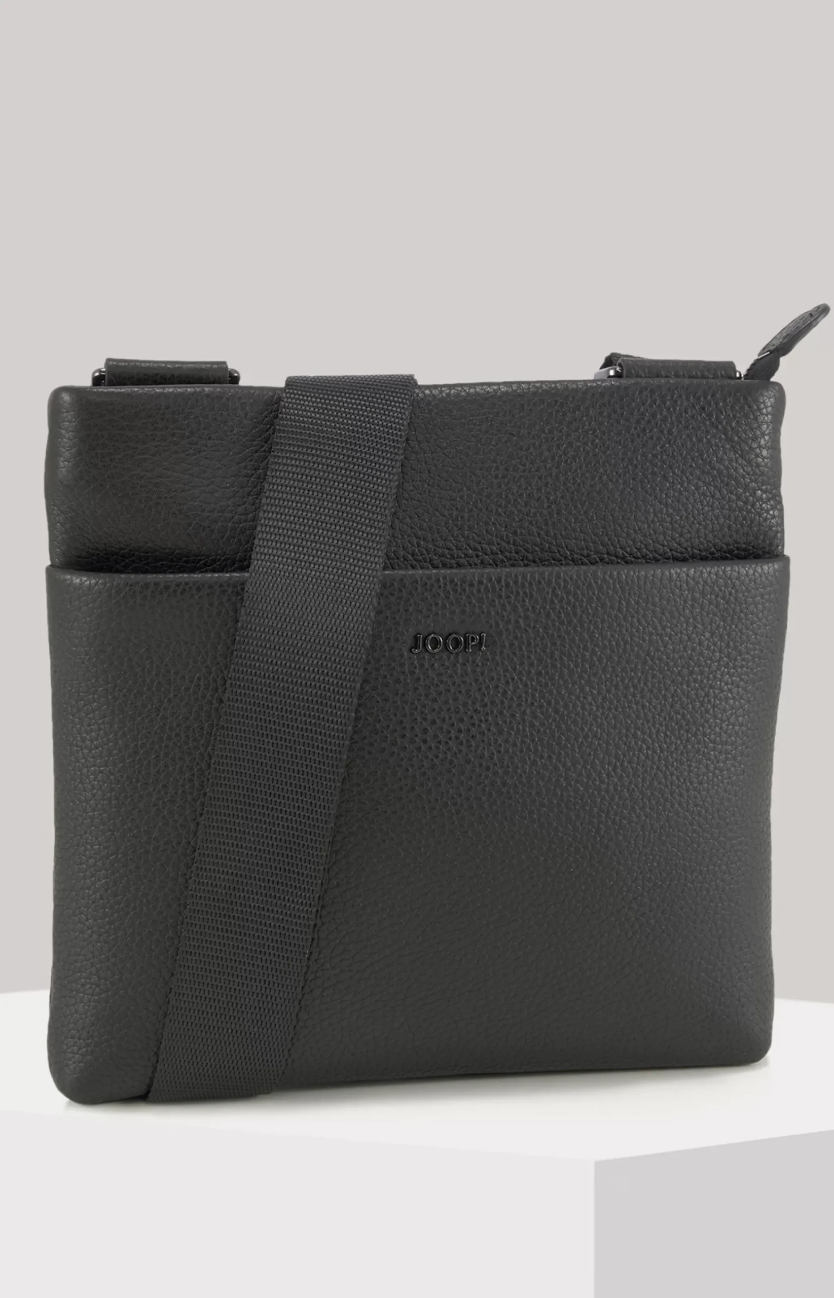Cardona Lian shoulder bag in black