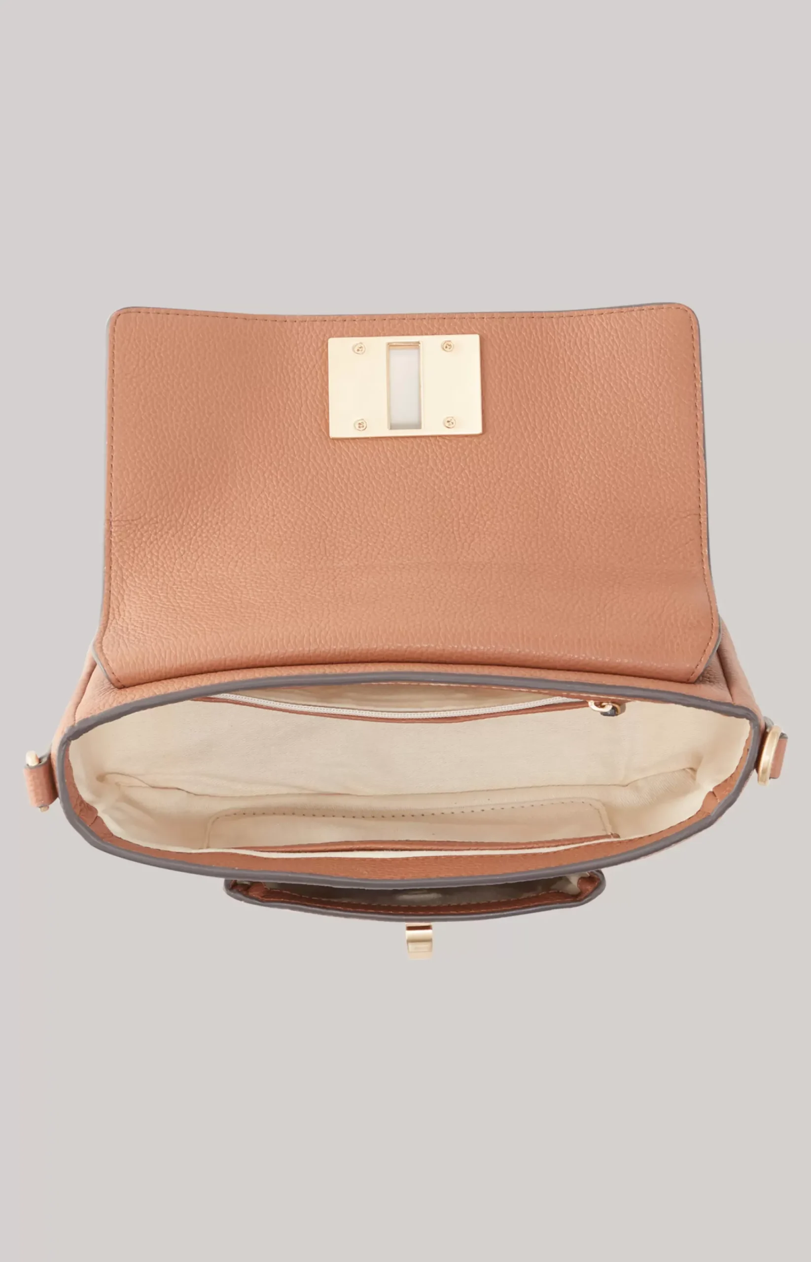Carino Muna Shoulder Bag in Cognac