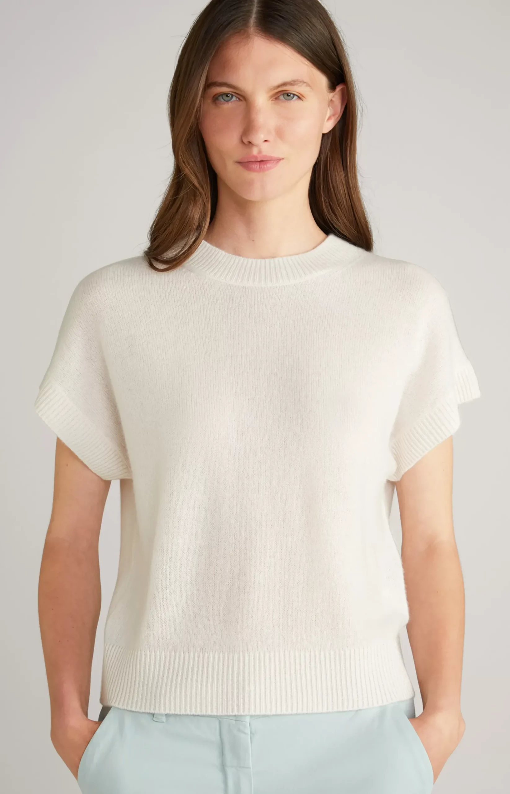 Cashmere Knitted Pullover in Cream