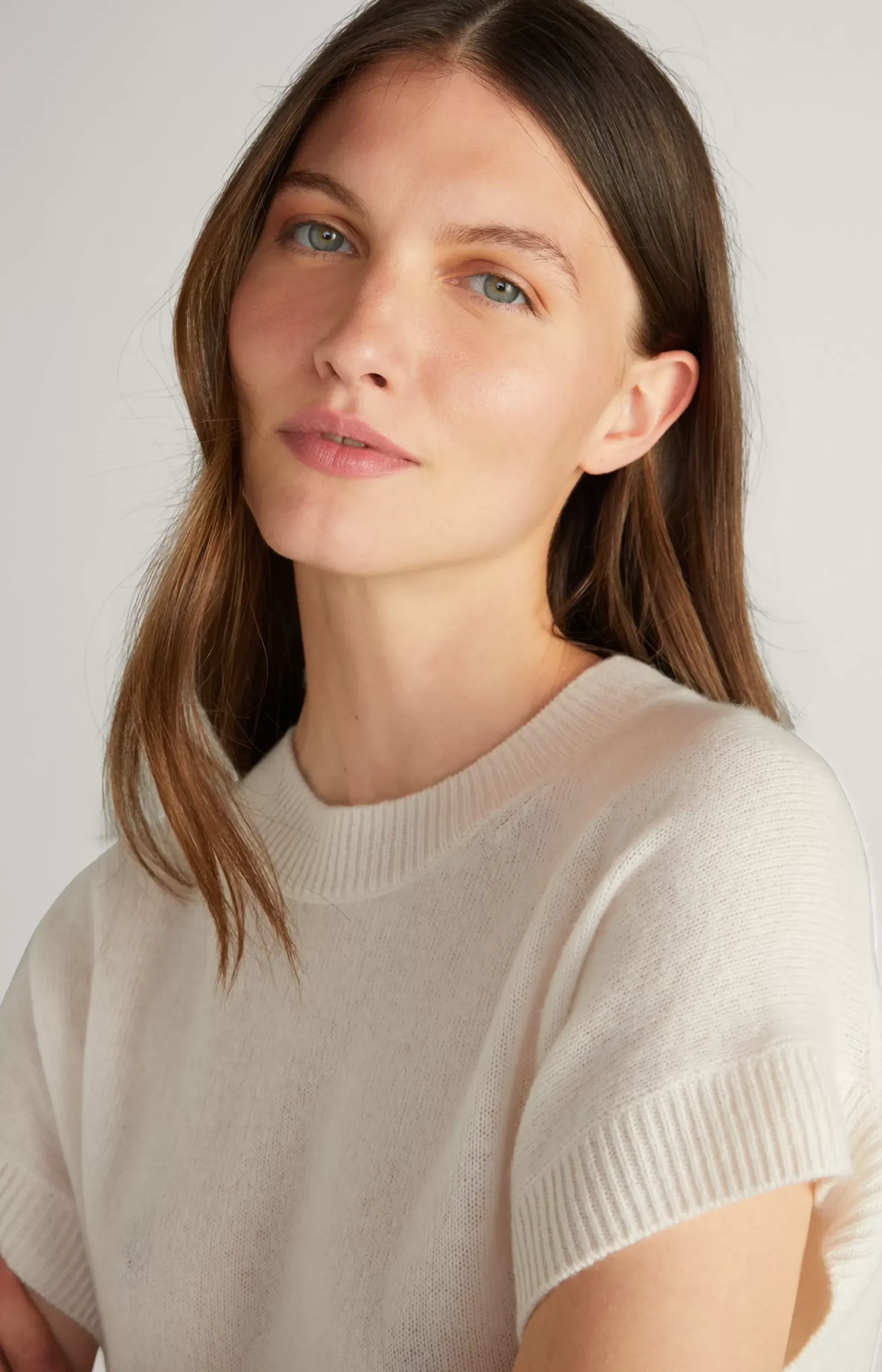 Cashmere Knitted Pullover in Cream