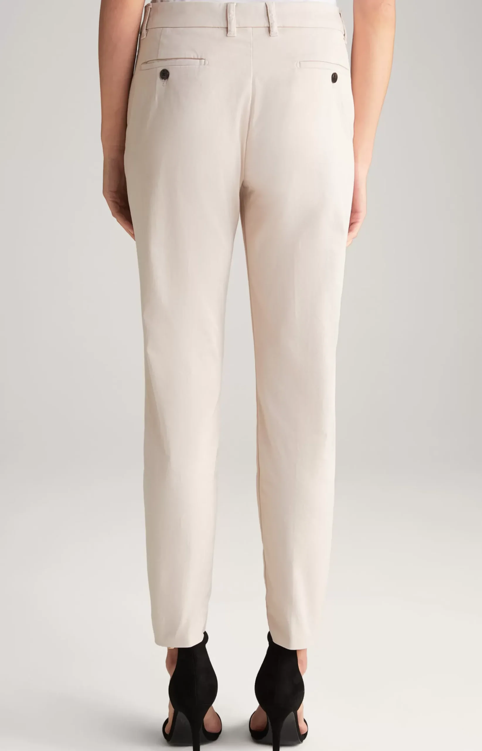 Chinos in Nude