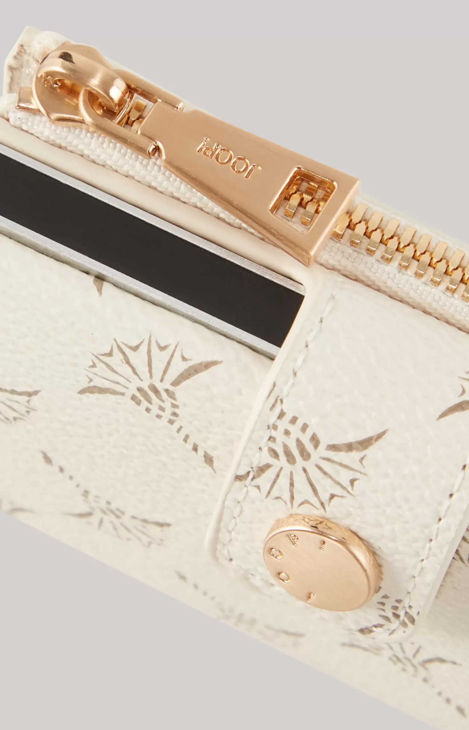 Cortina C-Four Card Holder in Off-White