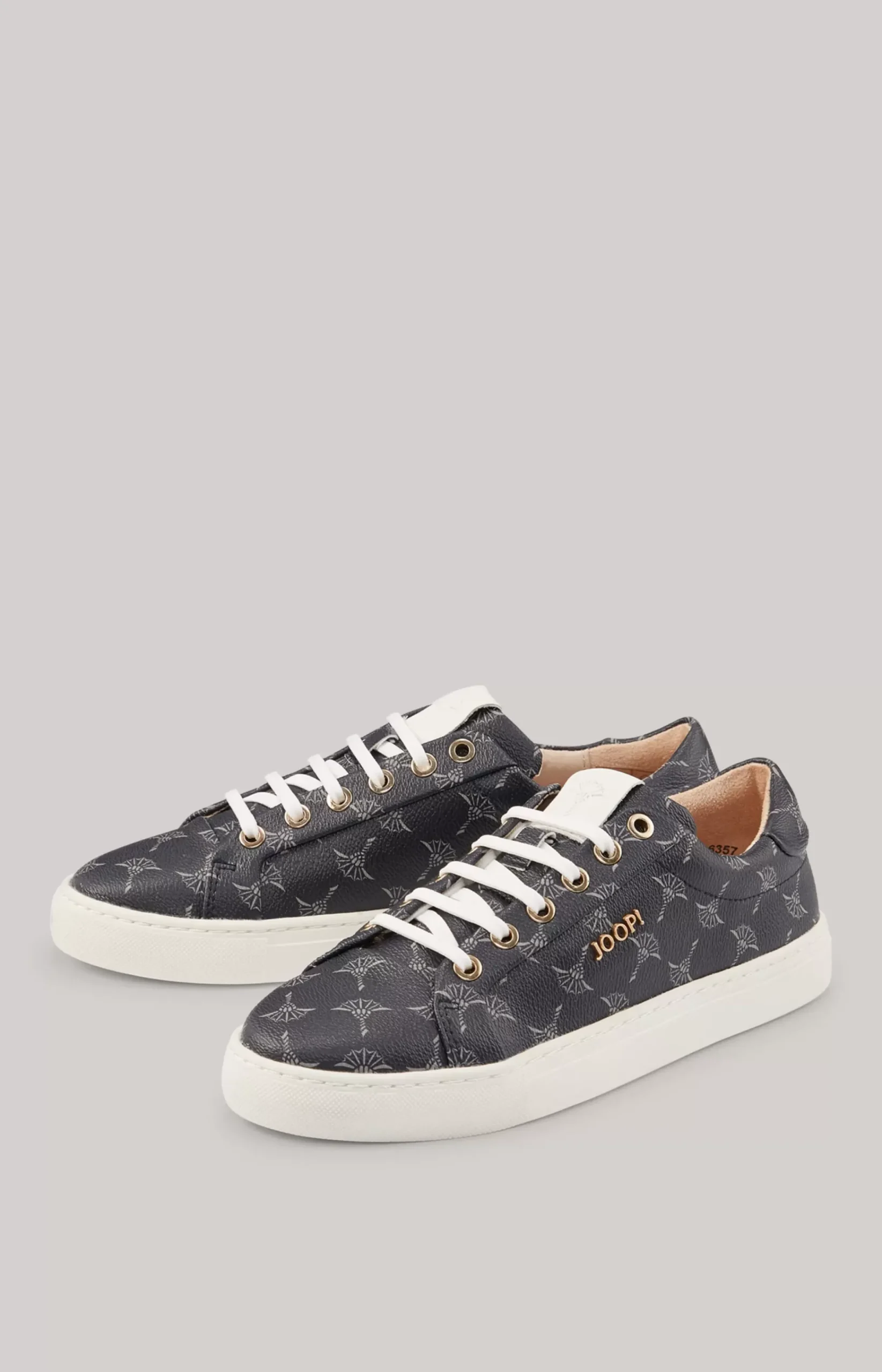 Cortina Coralie Trainers in Dark Blue