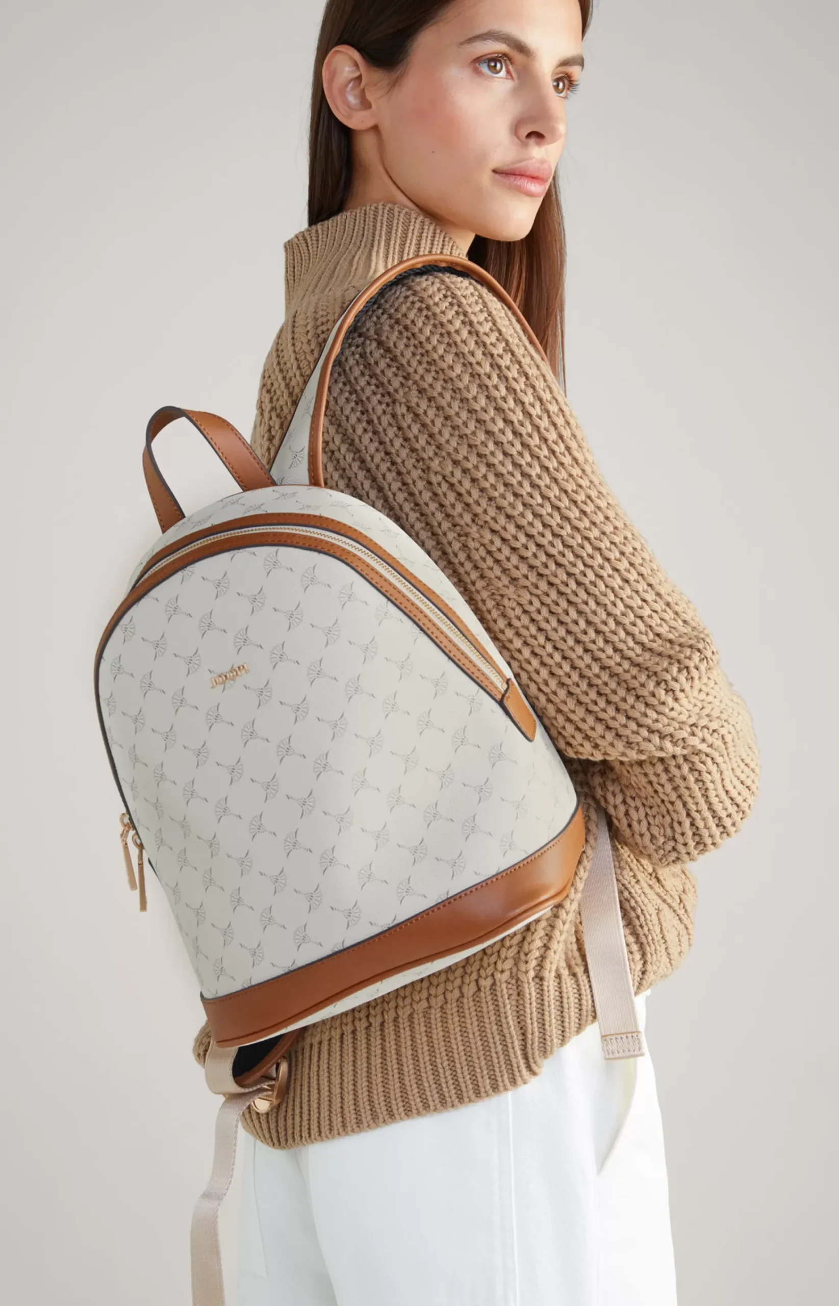 Cortina Enrica Backpack in Off-white