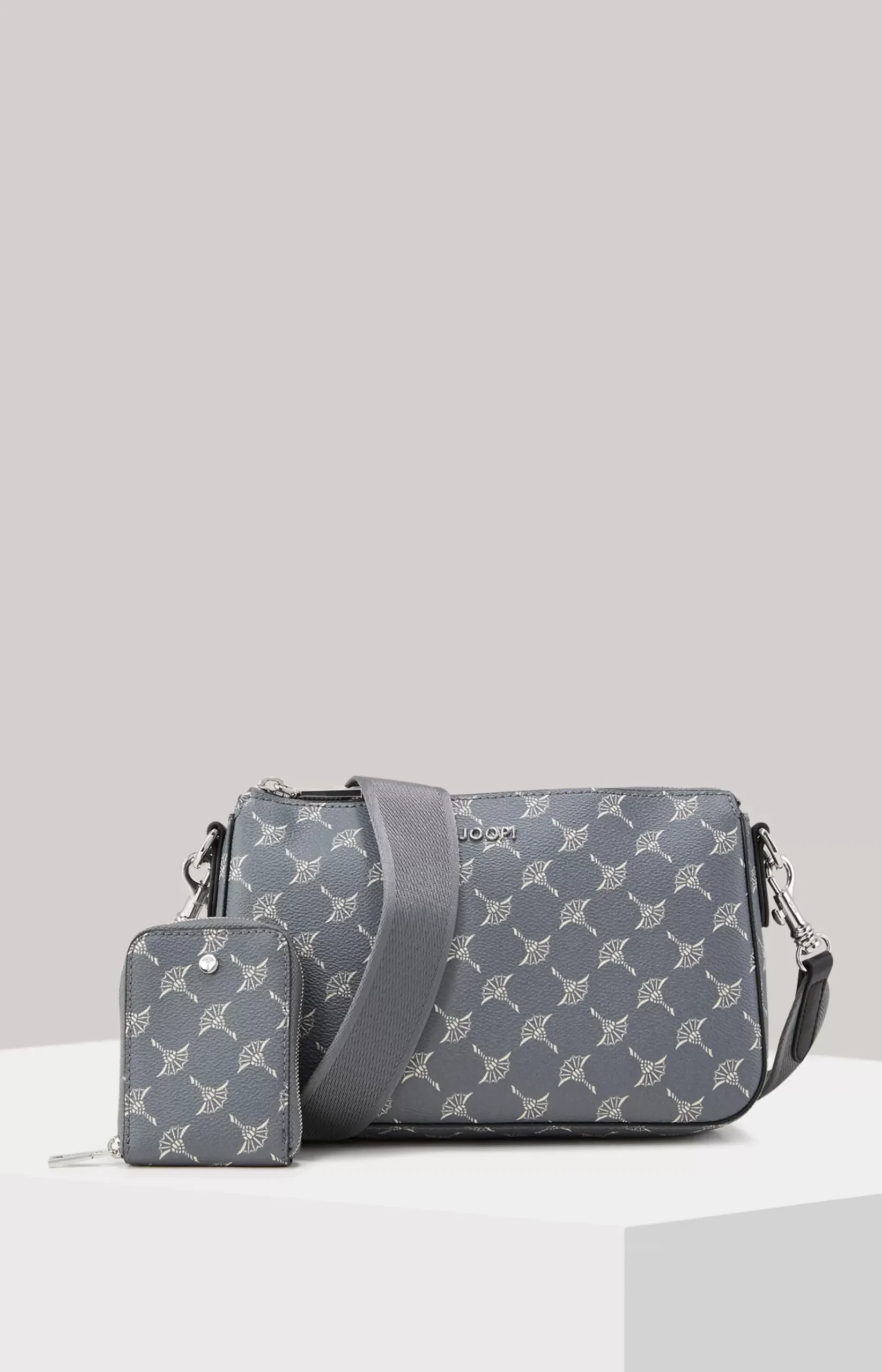 Cortina Jasmina Shoulder Bag in Grey