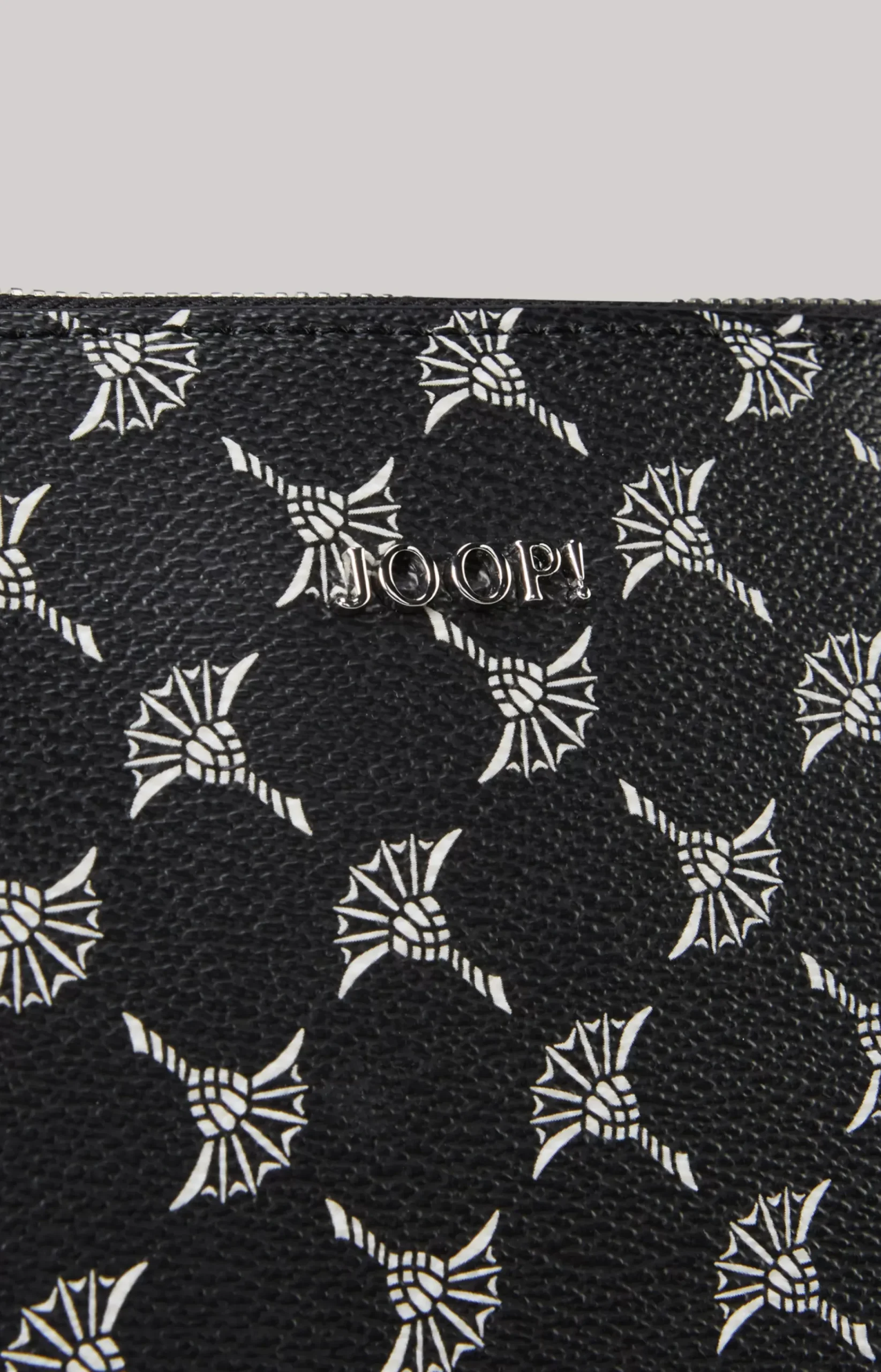 Cortina Jasmina Shoulder Bag in Black