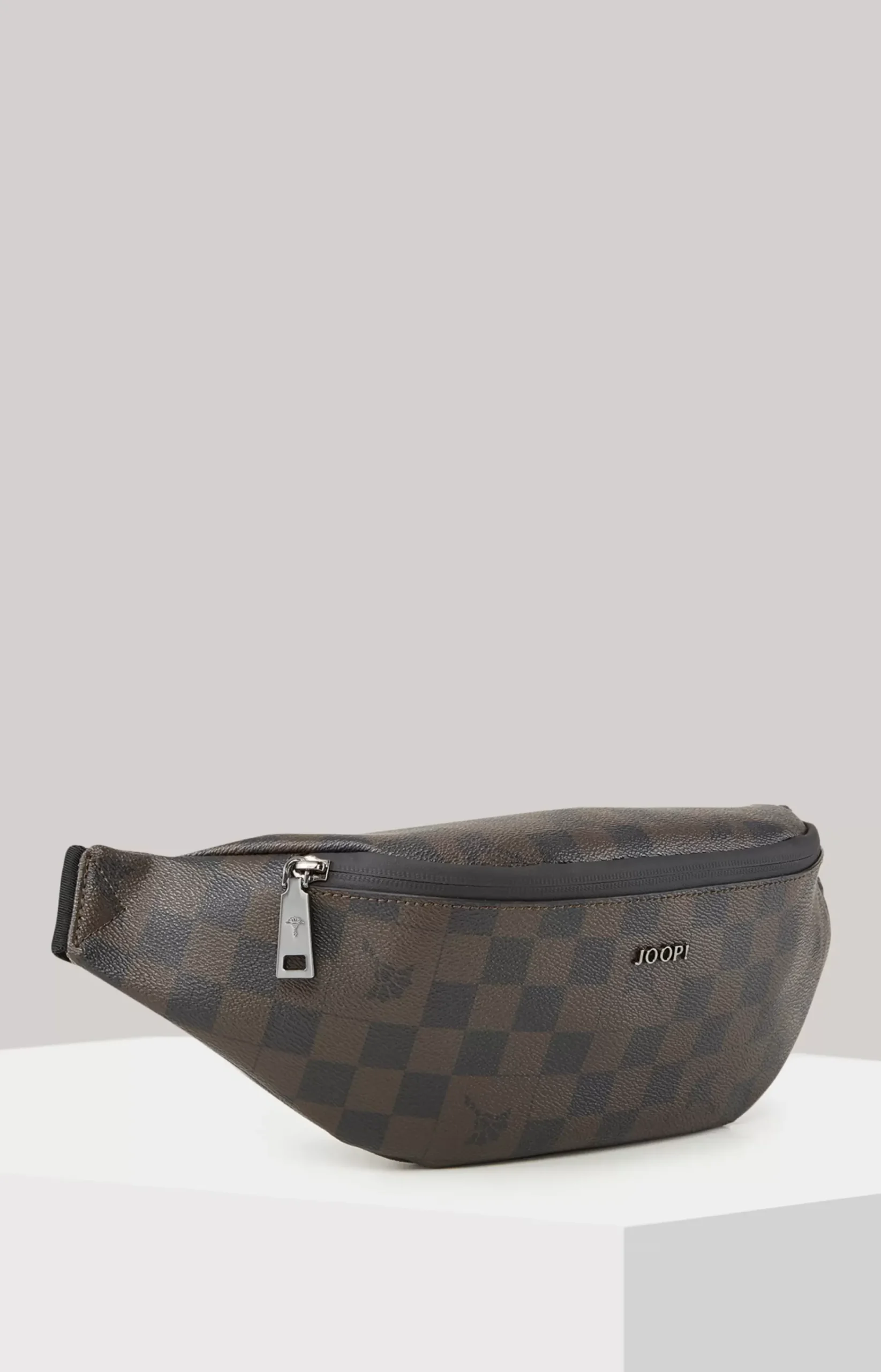 Cortina Piazza Leo Belt Bag in Seal Brown