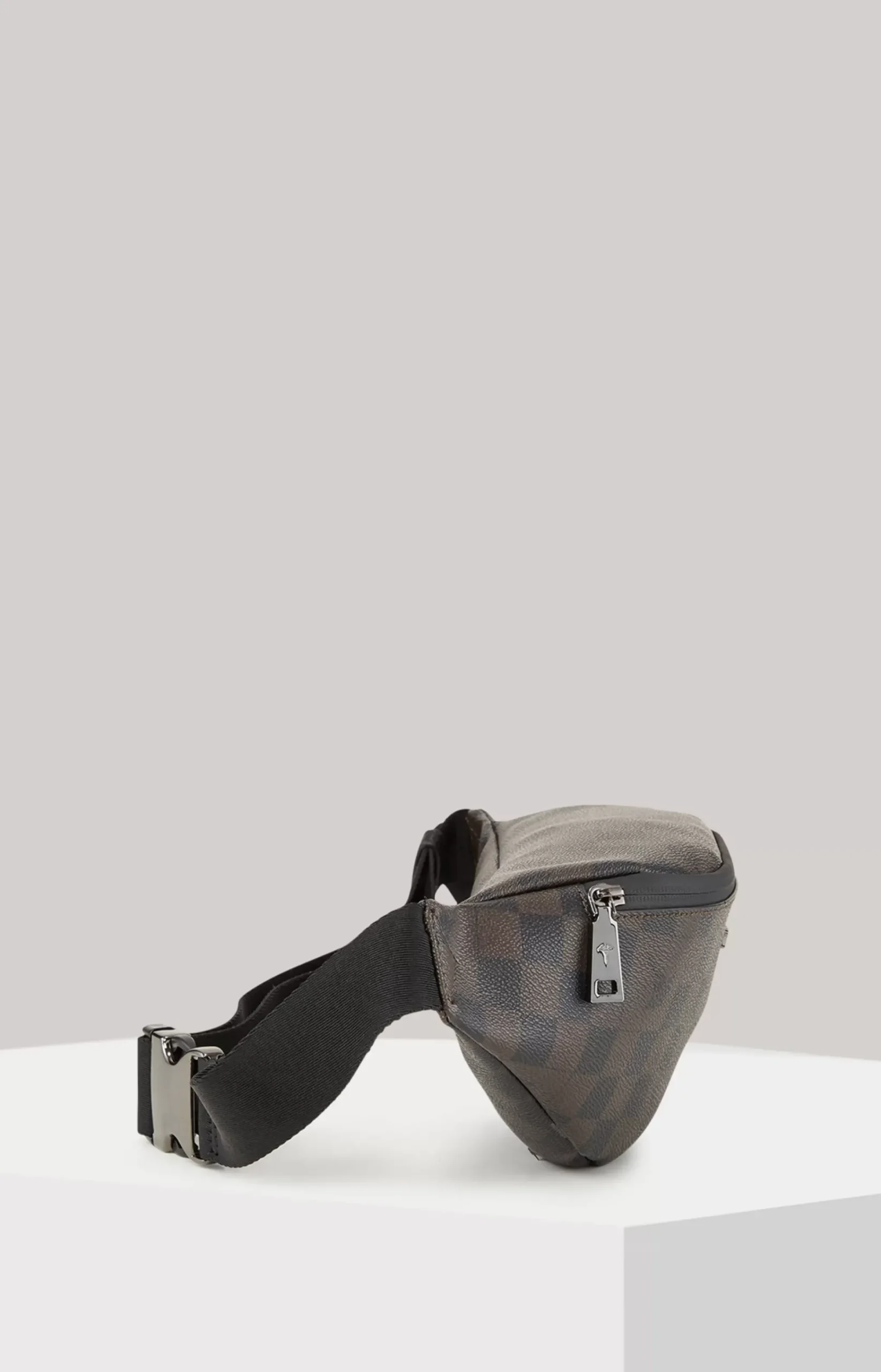 Cortina Piazza Leo Belt Bag in Seal Brown