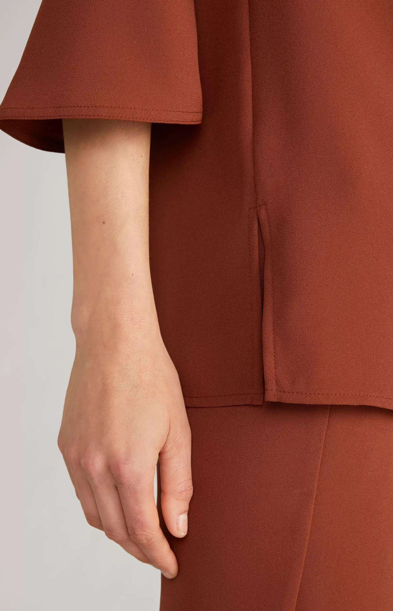 Crêpe Blouse in Copper Brown
