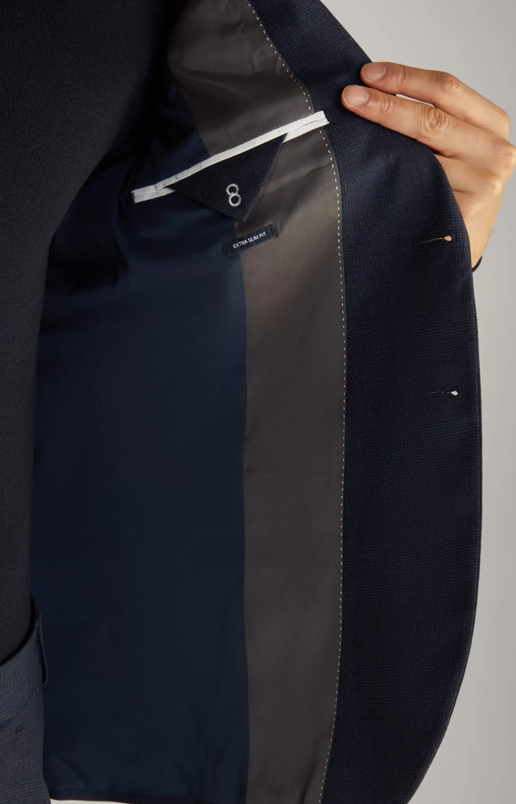 Damon-Gun Suit in Dark Blue Check