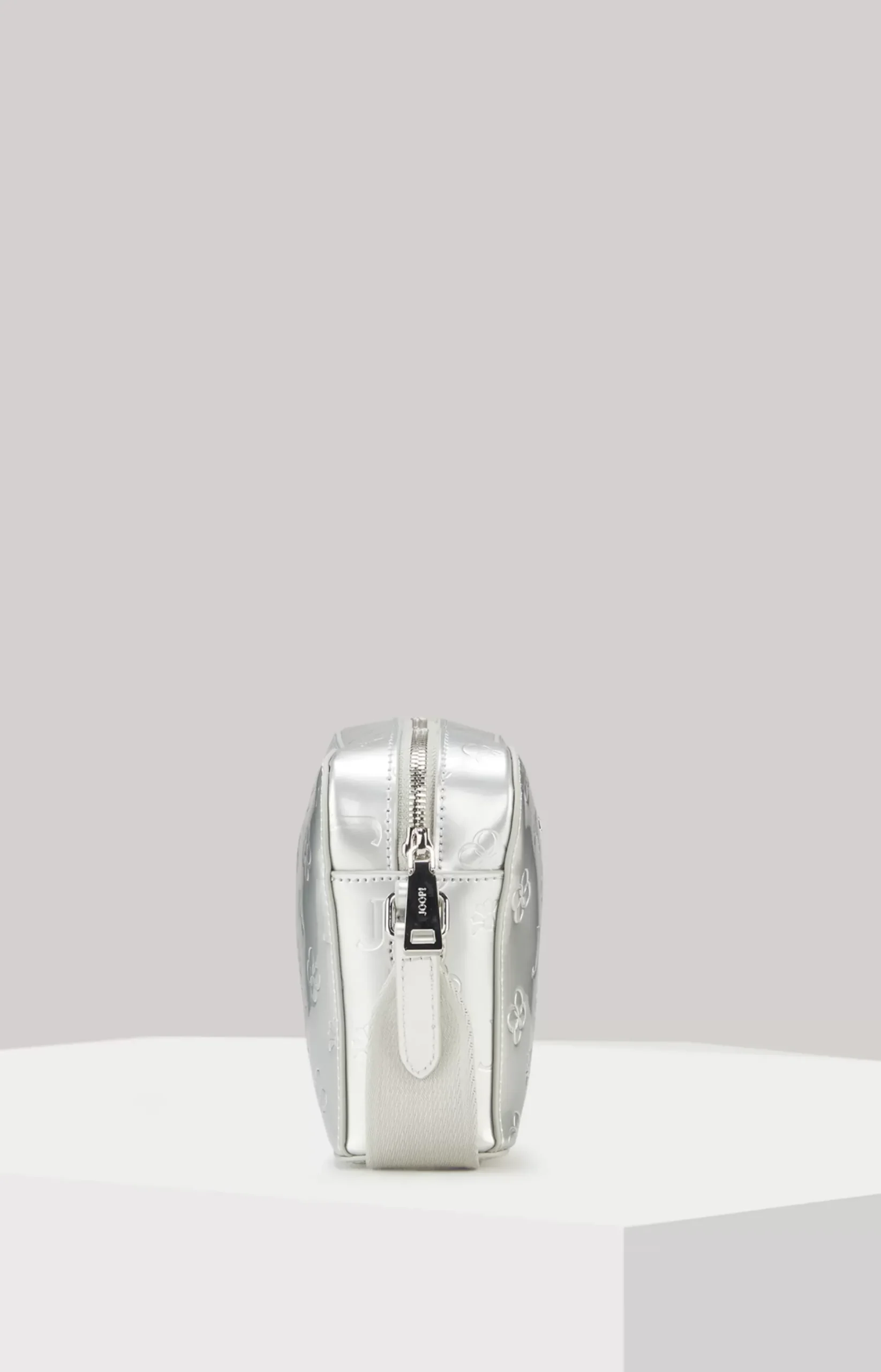 Decoro Lucente Cloe Shoulder Bag in Silver