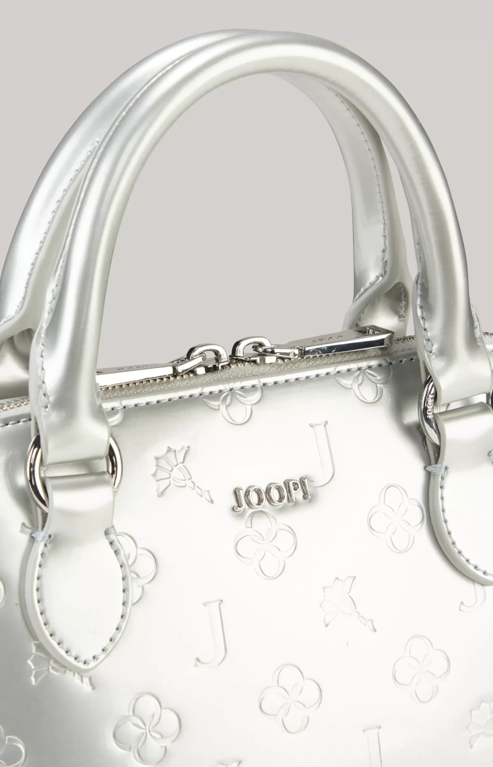 Decoro Lucente Suzi Silver Handbag