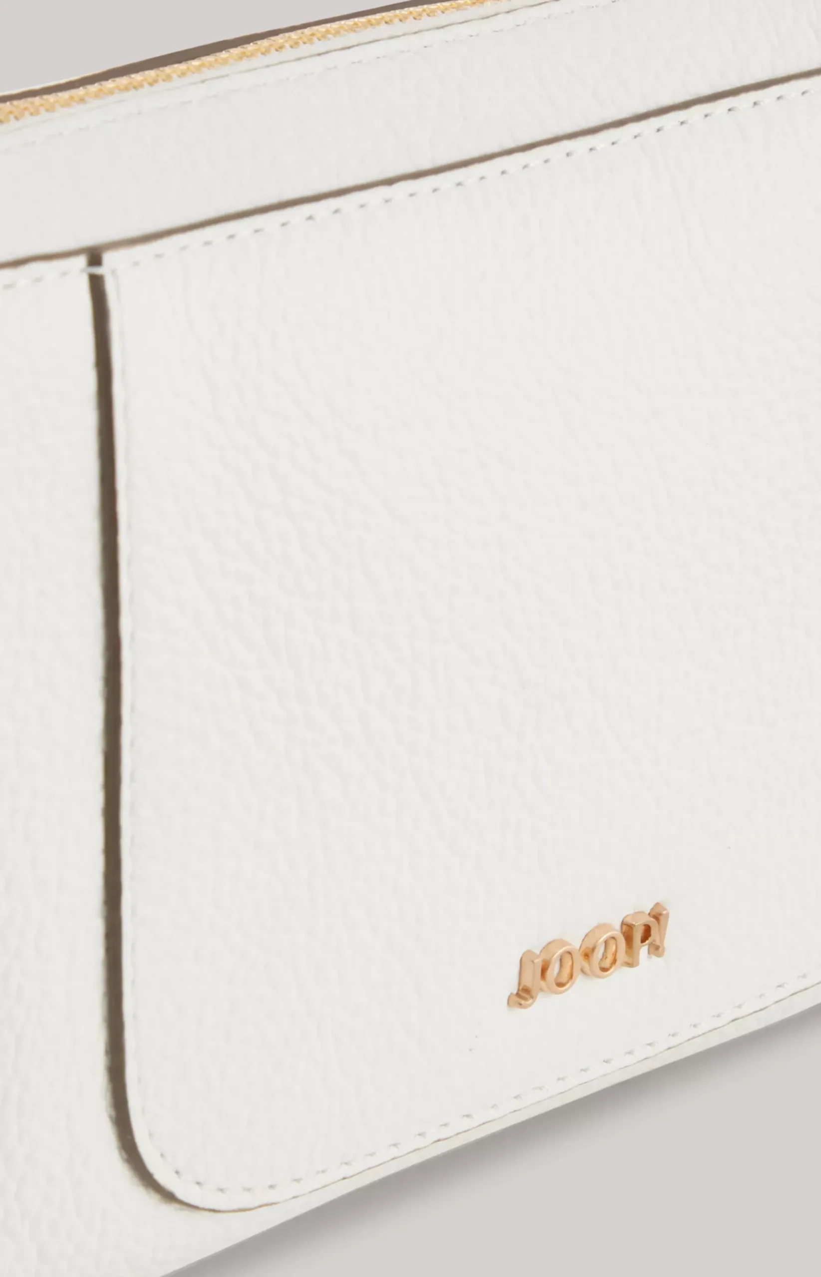 Estate Casta Leather Shoulder Bag in White