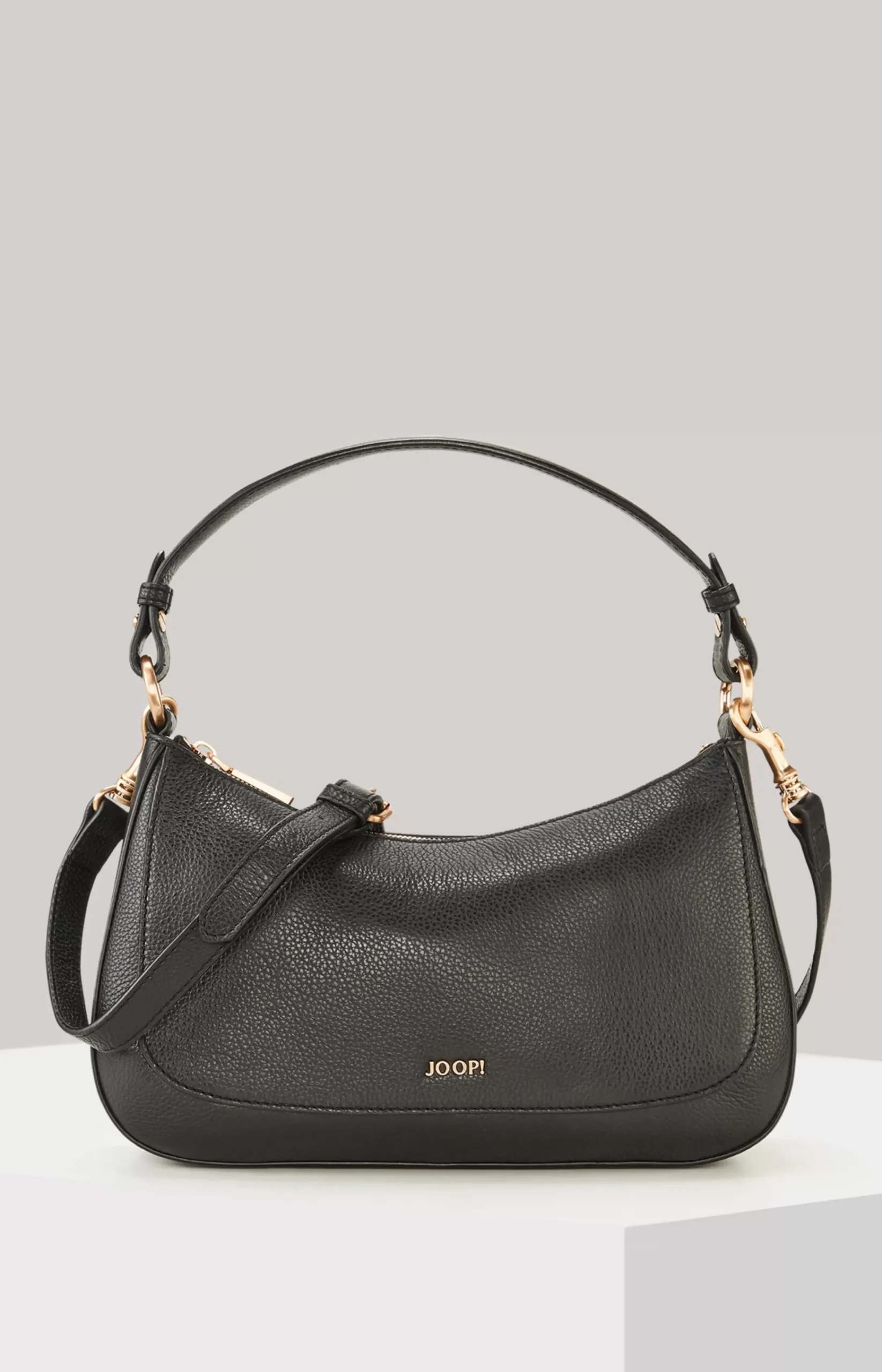 Estate Loreen Leather Shoulder Bag in Black
