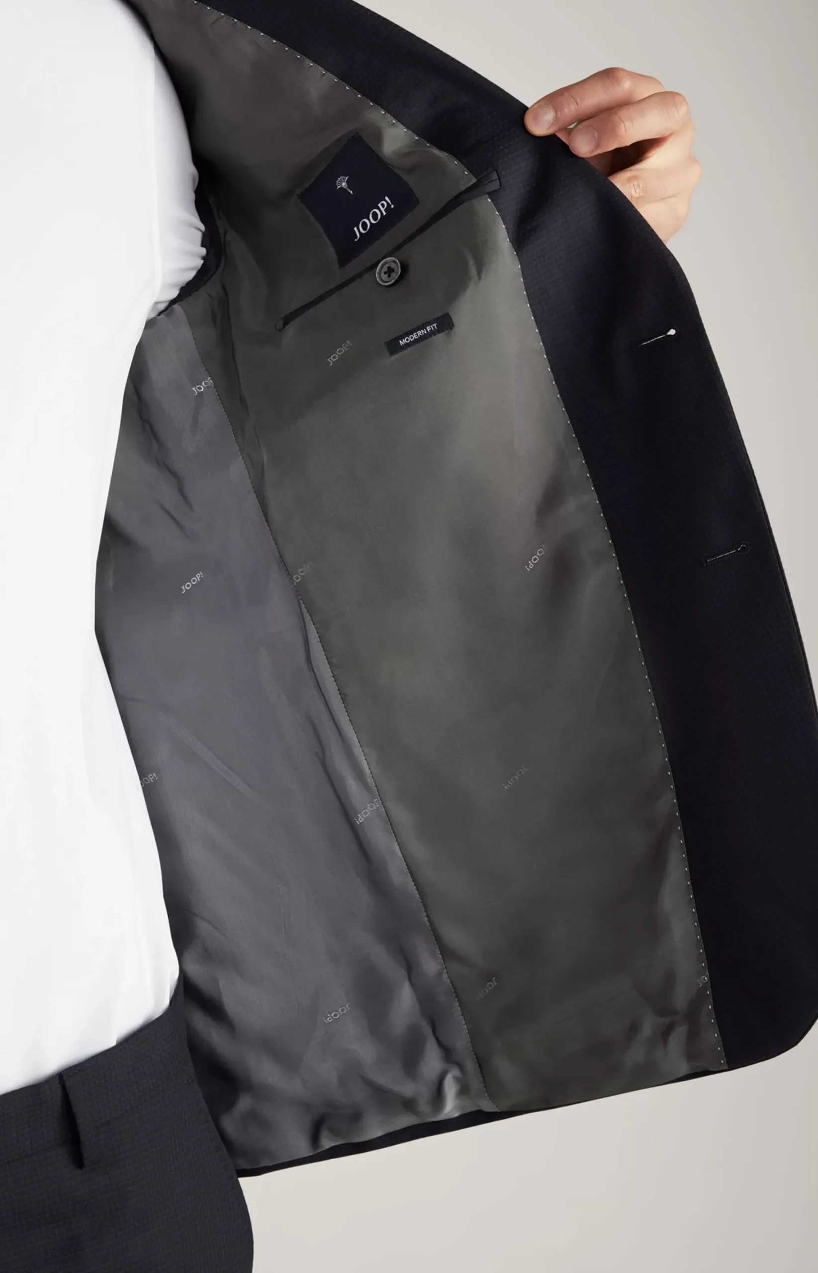 Finch-Brad Virgin Wool Suit in Dark Blue