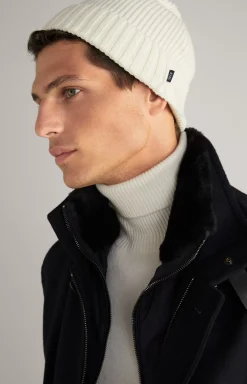 Francis Knitted Beanie in Off-white