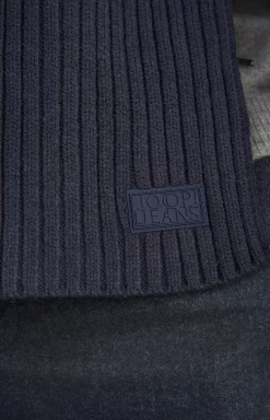 Francis Knitted Scarf in Dark Blue