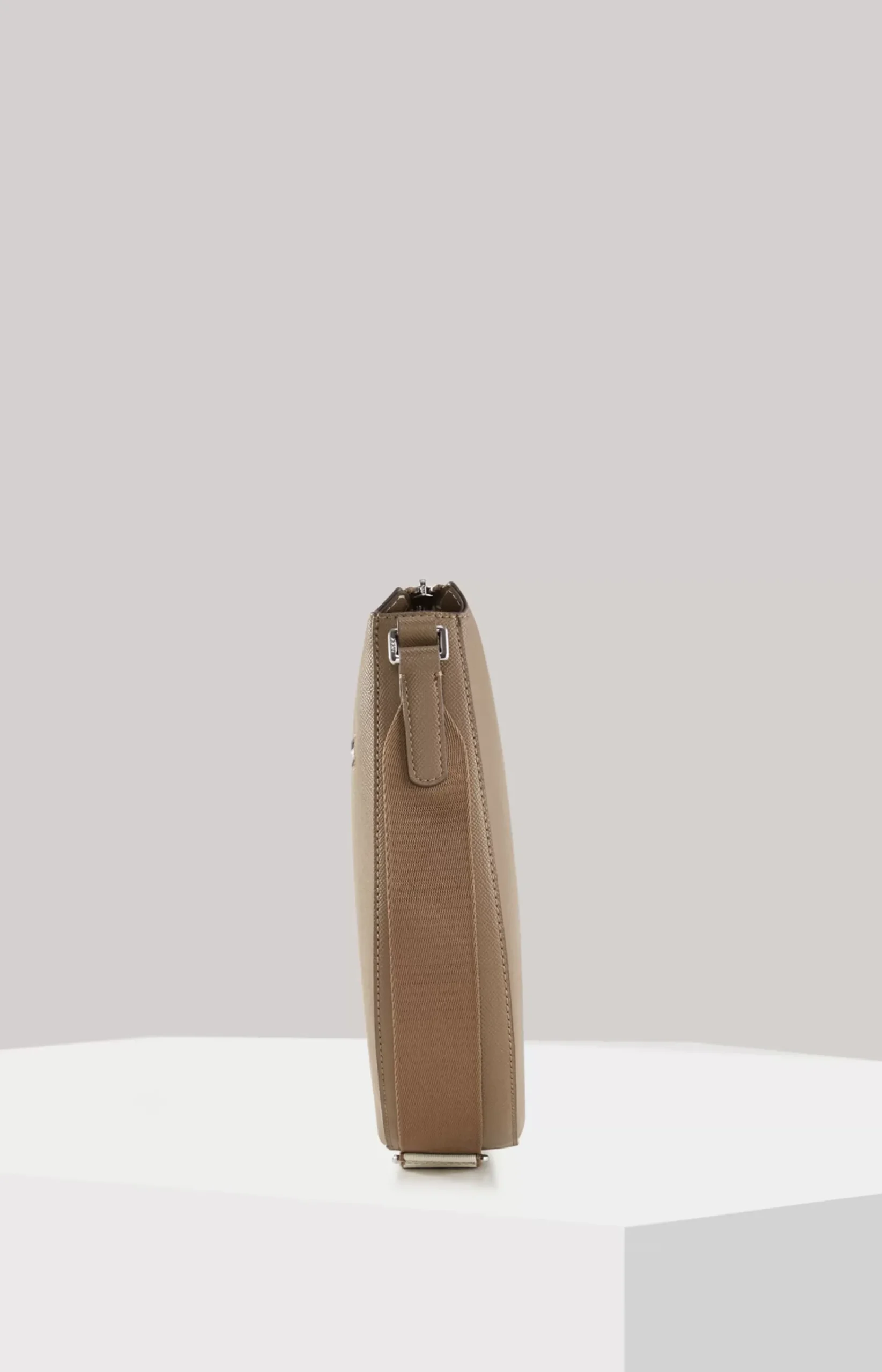 Giro Stella Shoulder Bag in Mushroom Brown