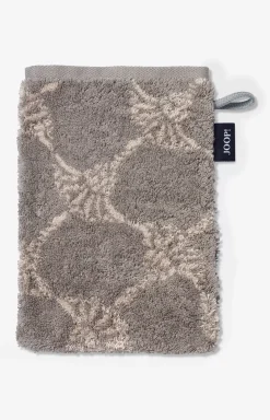 Graphite/Beige Cornflower Terrycloth Series in Graphite