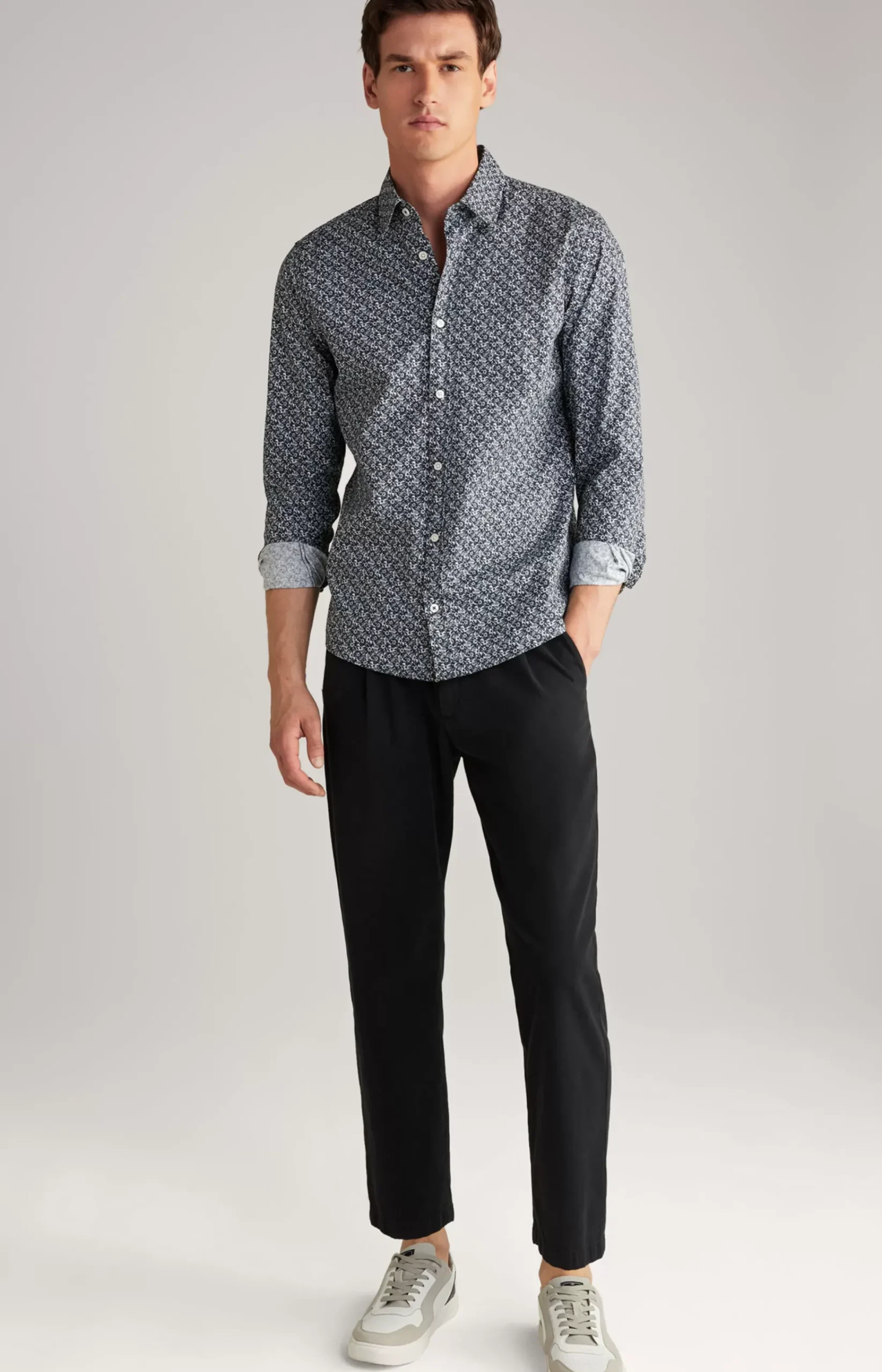 Hanson Cotton Shirt in Dark Blue, patterned