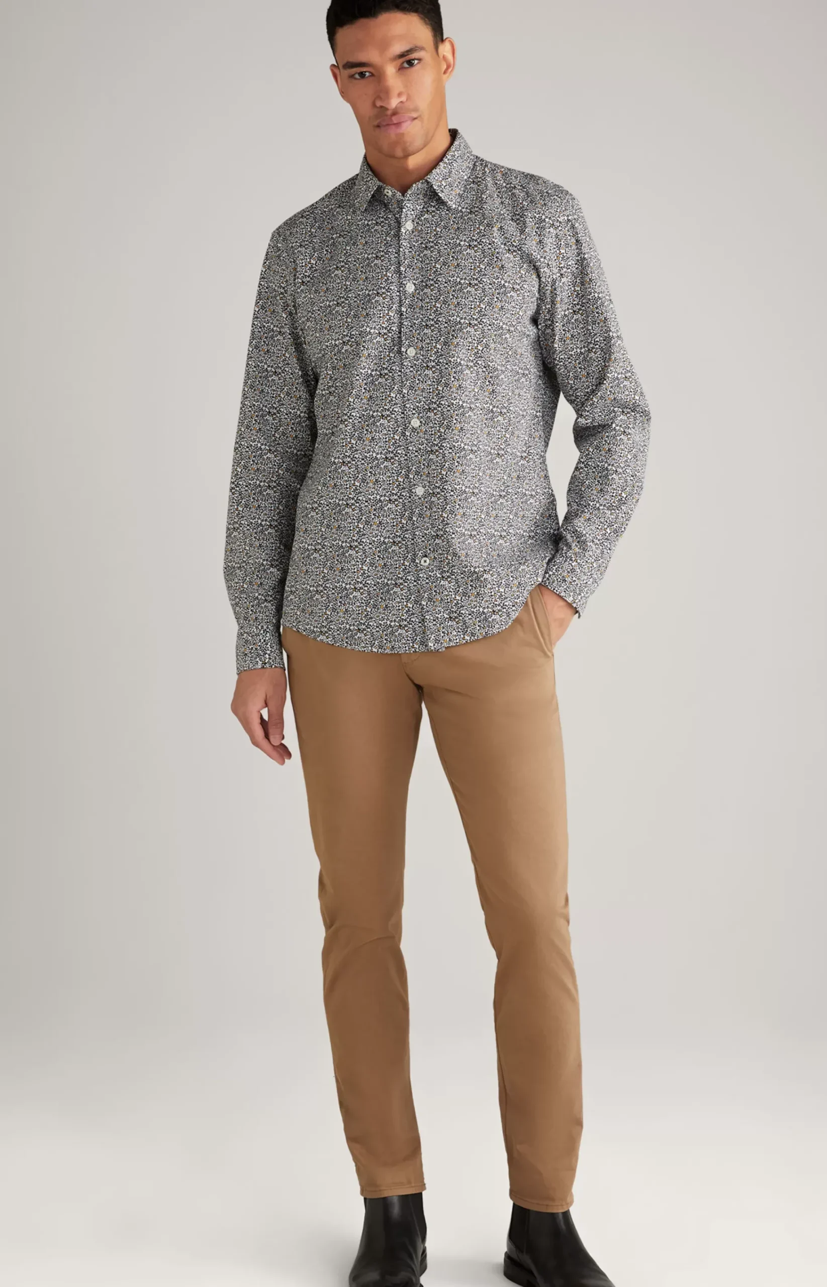 Hanson Cotton Shirt in Navy/White
