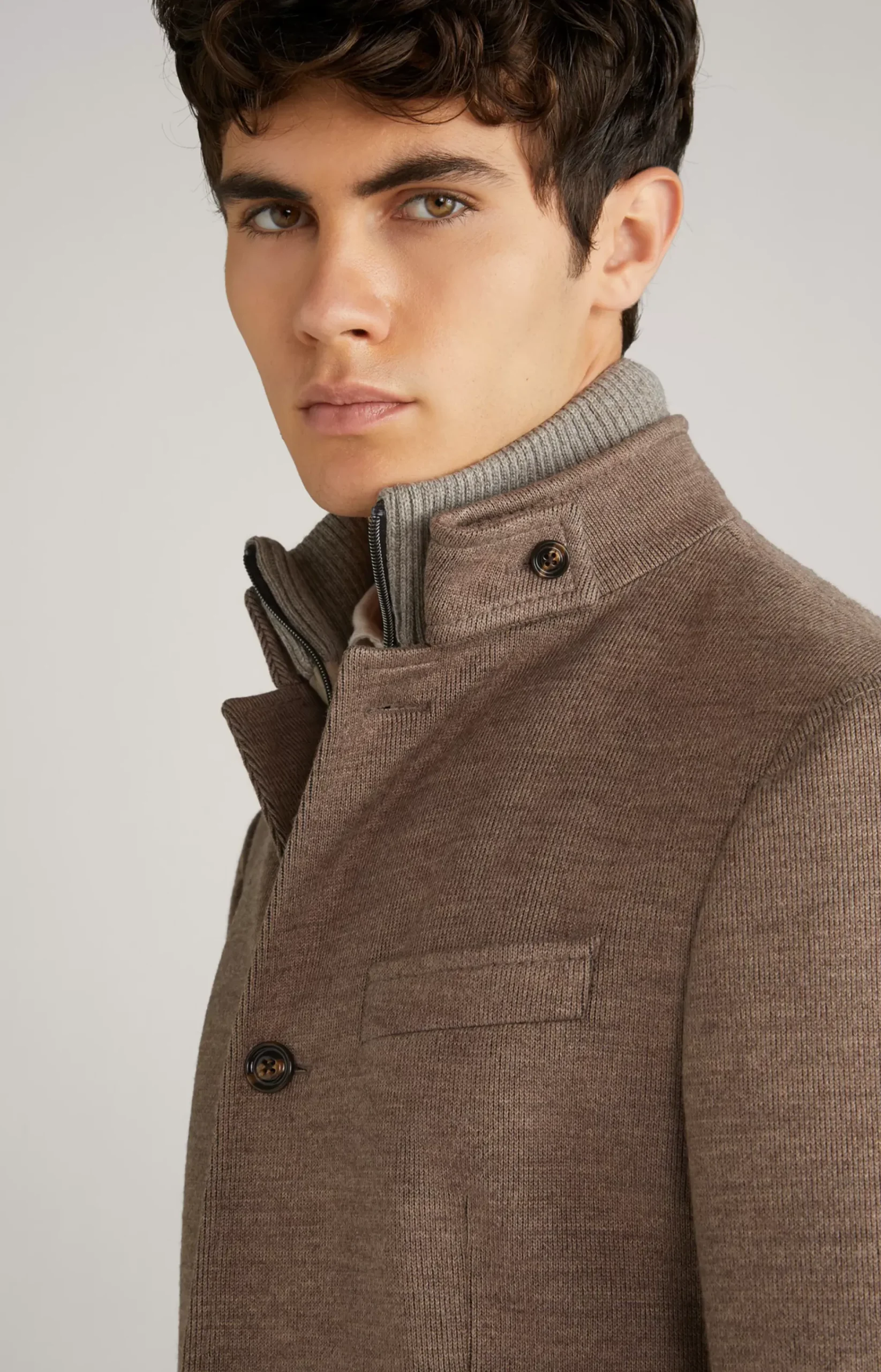 Hectar Jacket in Brown