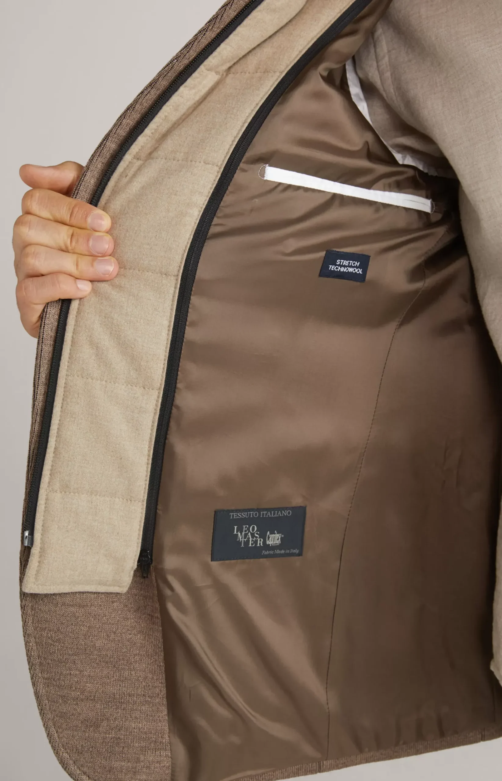 Hectar Jacket in Brown