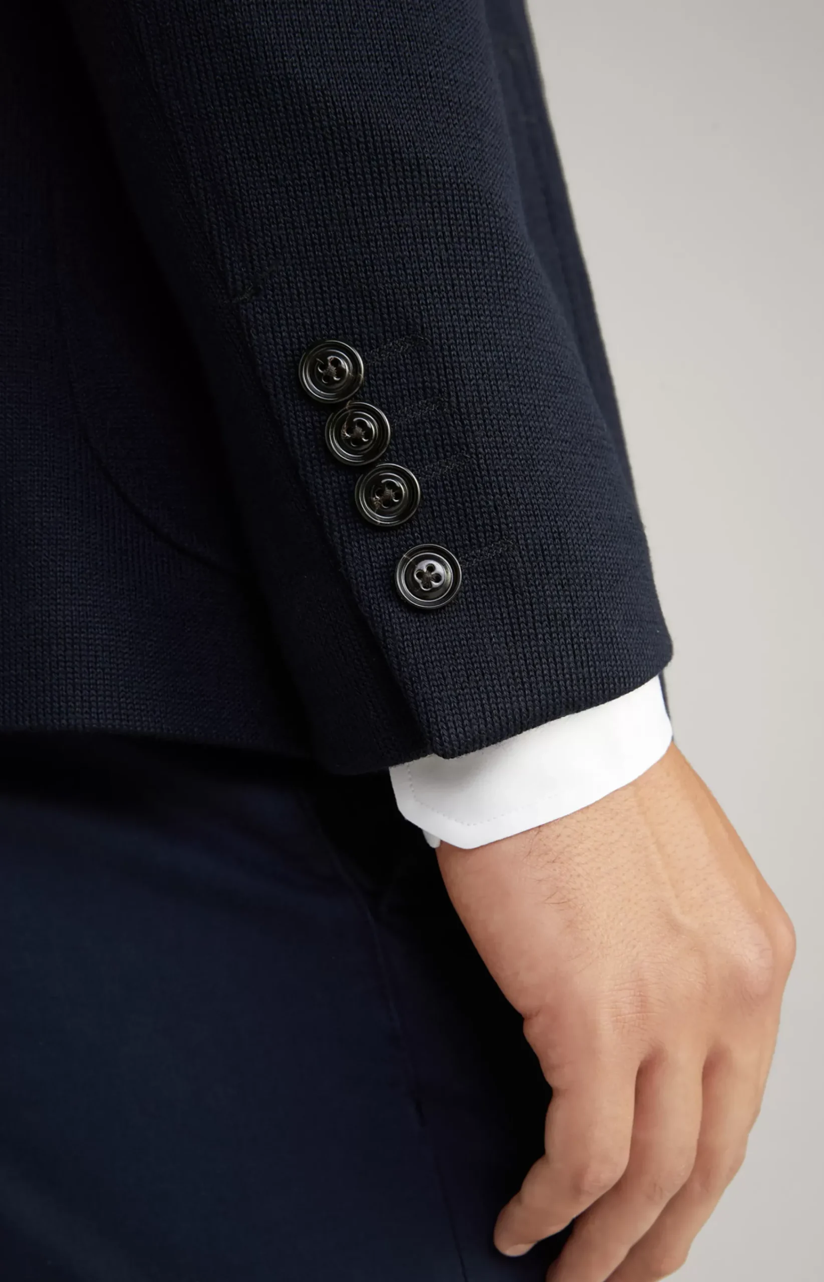 Hectar Jacket in Navy
