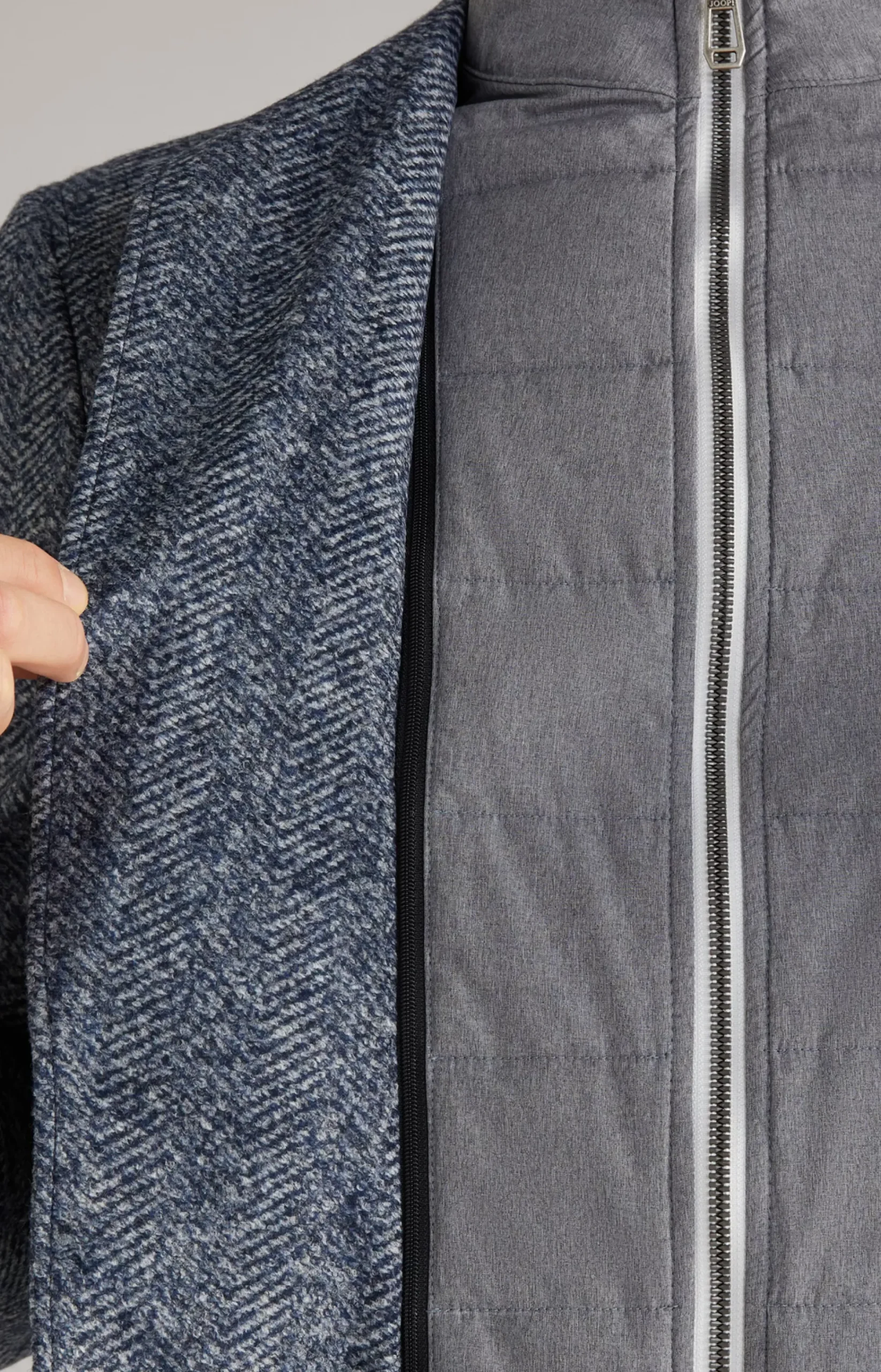 Hecton Jacket in a Blue and White Pattern