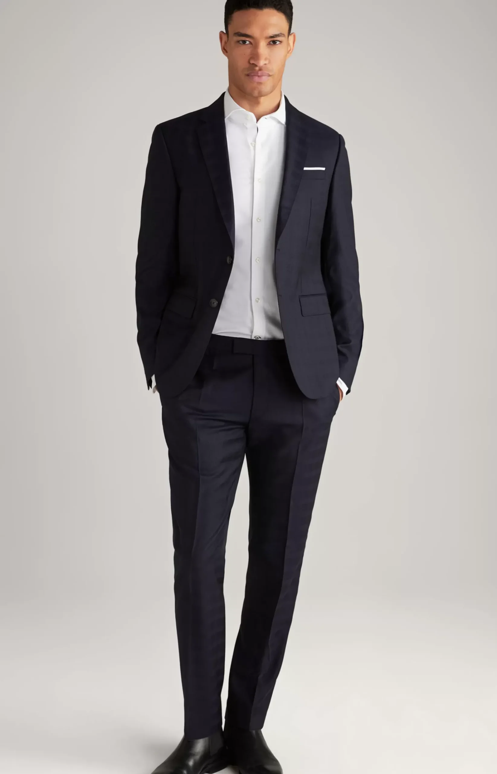 Herby Blayr Virgin Wool Suit in Dark Blue Check