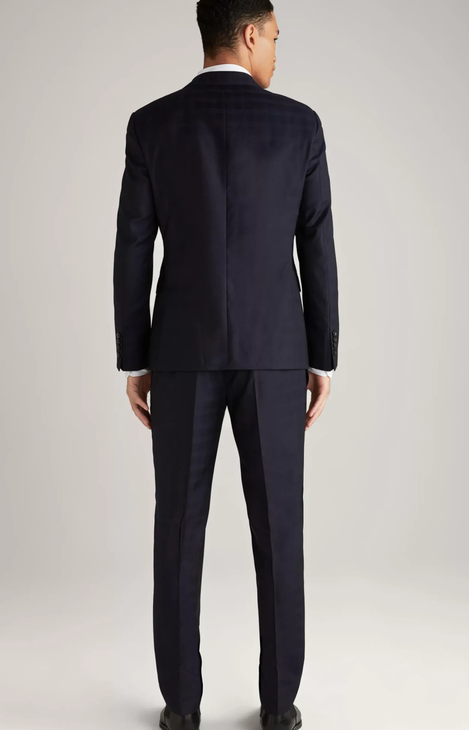 Herby Blayr Virgin Wool Suit in Dark Blue Check
