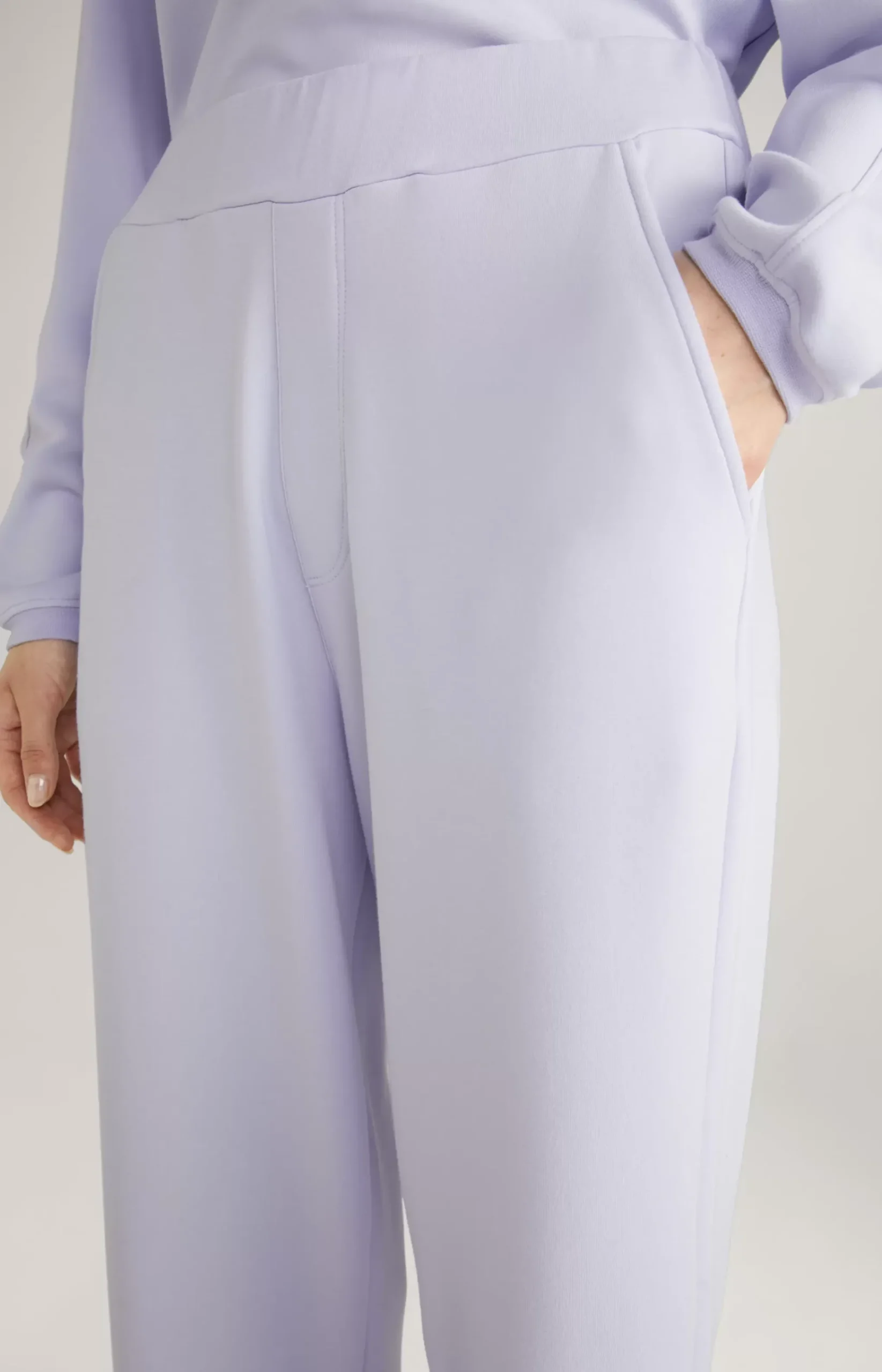 High-Waisted Loungewear Joggers in Lavender