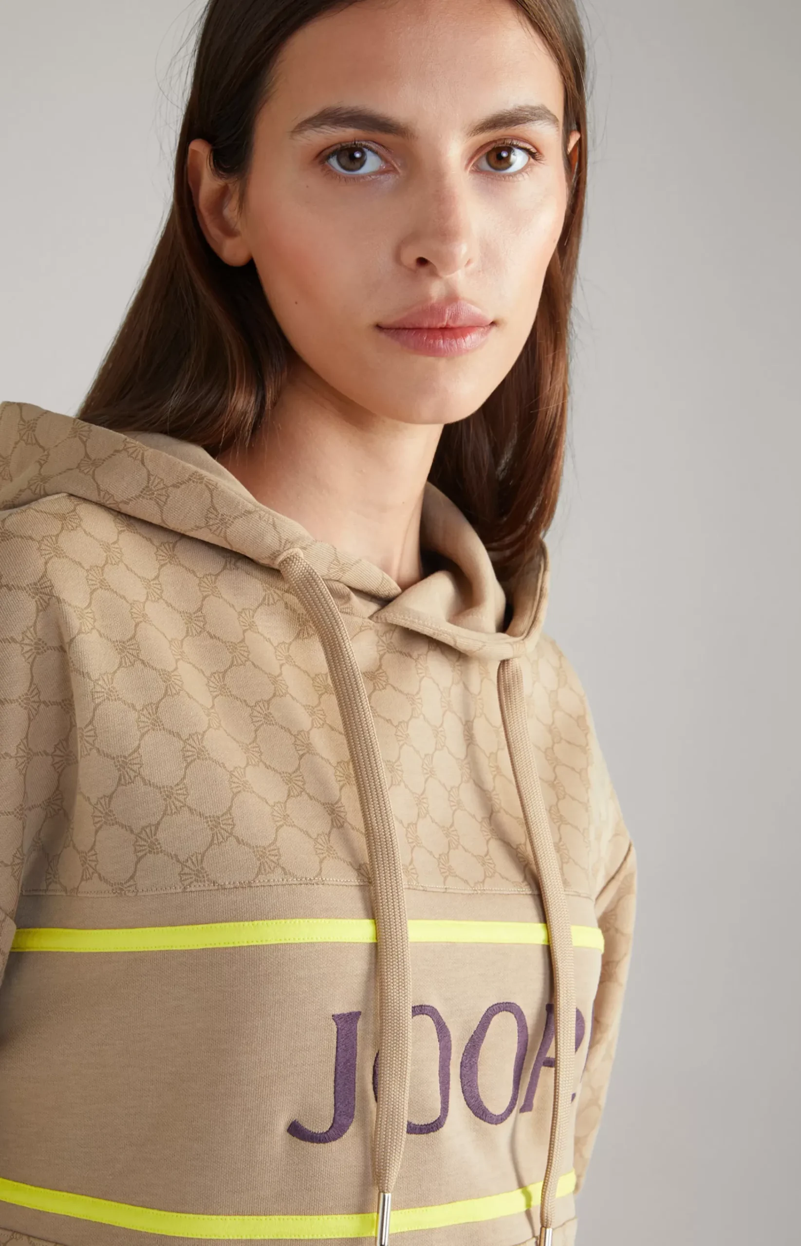 Hoodie in Beige, patterned