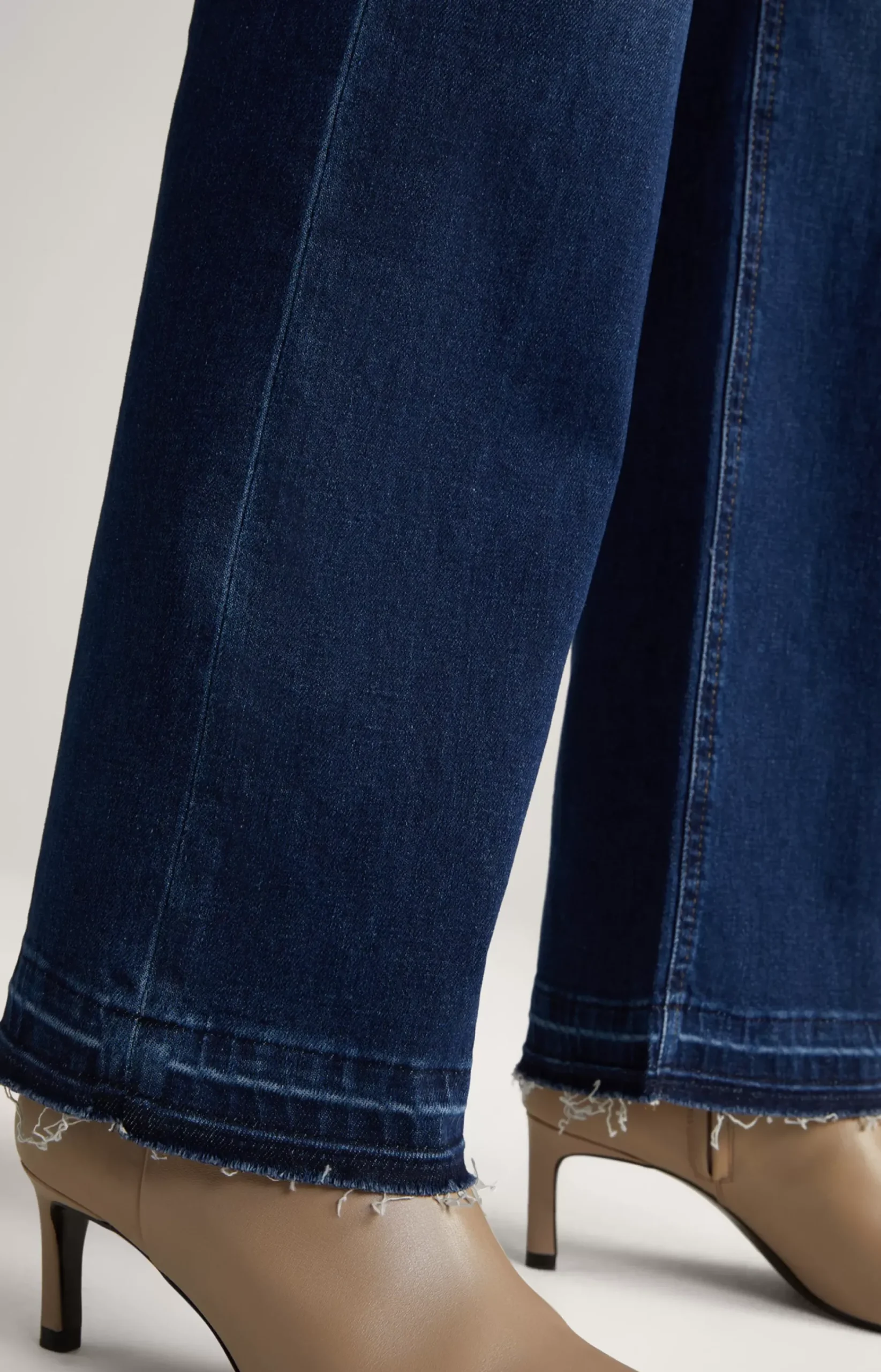 Jeans in a Denim Blue Washed Look