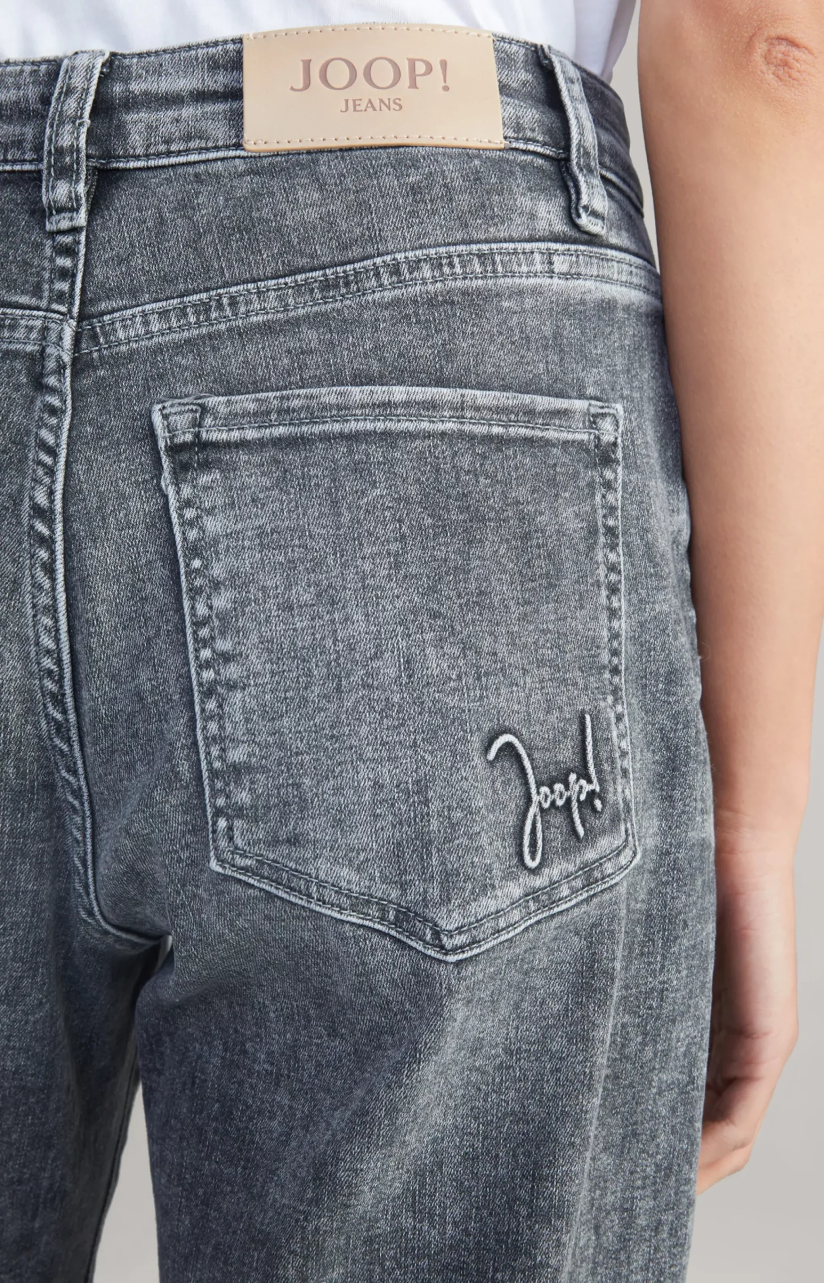 Jeans in a Washed Grey Finish