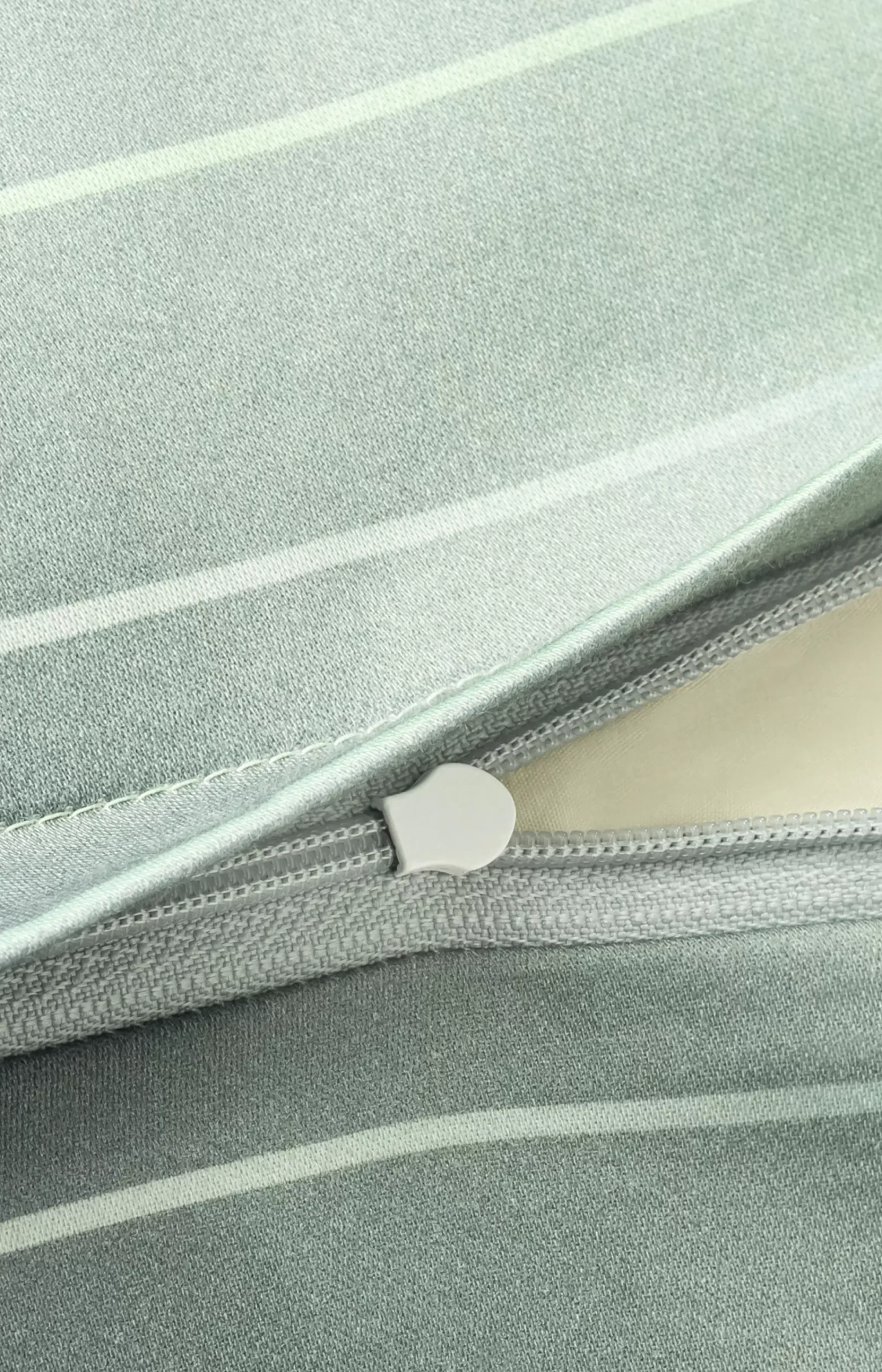 JOOP! MOVE Bedlinen in Aqua