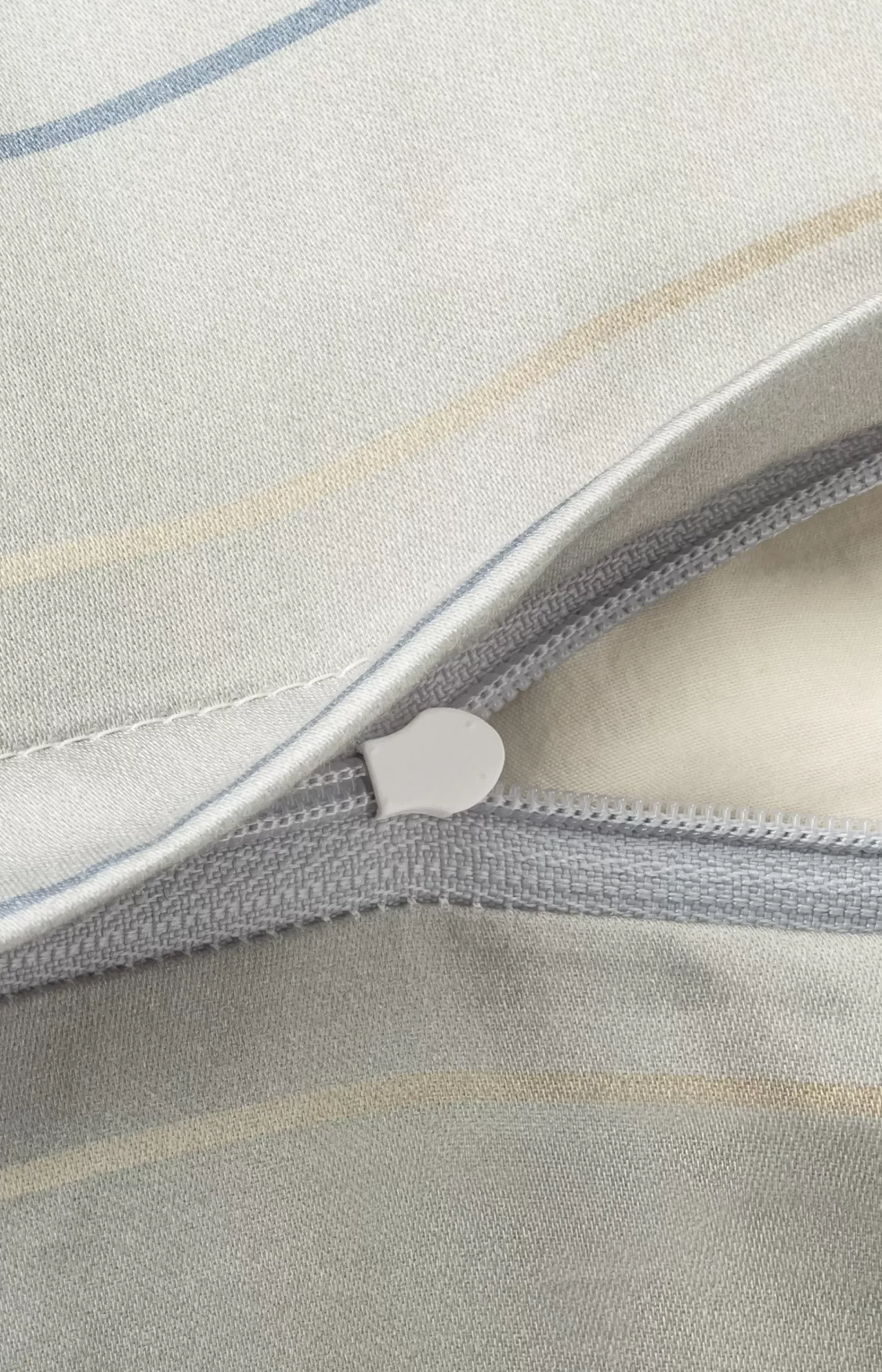 JOOP! MOVE Bedlinen in Stone