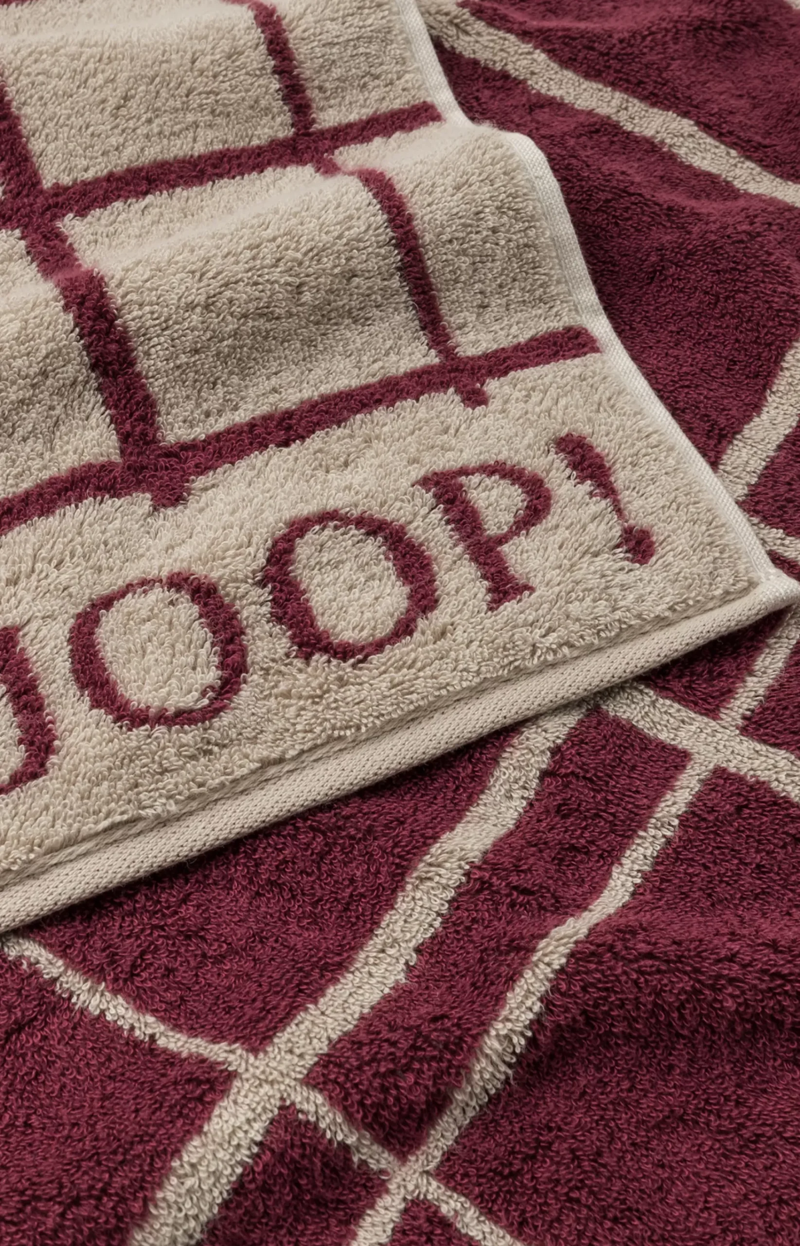 JOOP! SELECT LAYER Terrycloth Range in Rouge