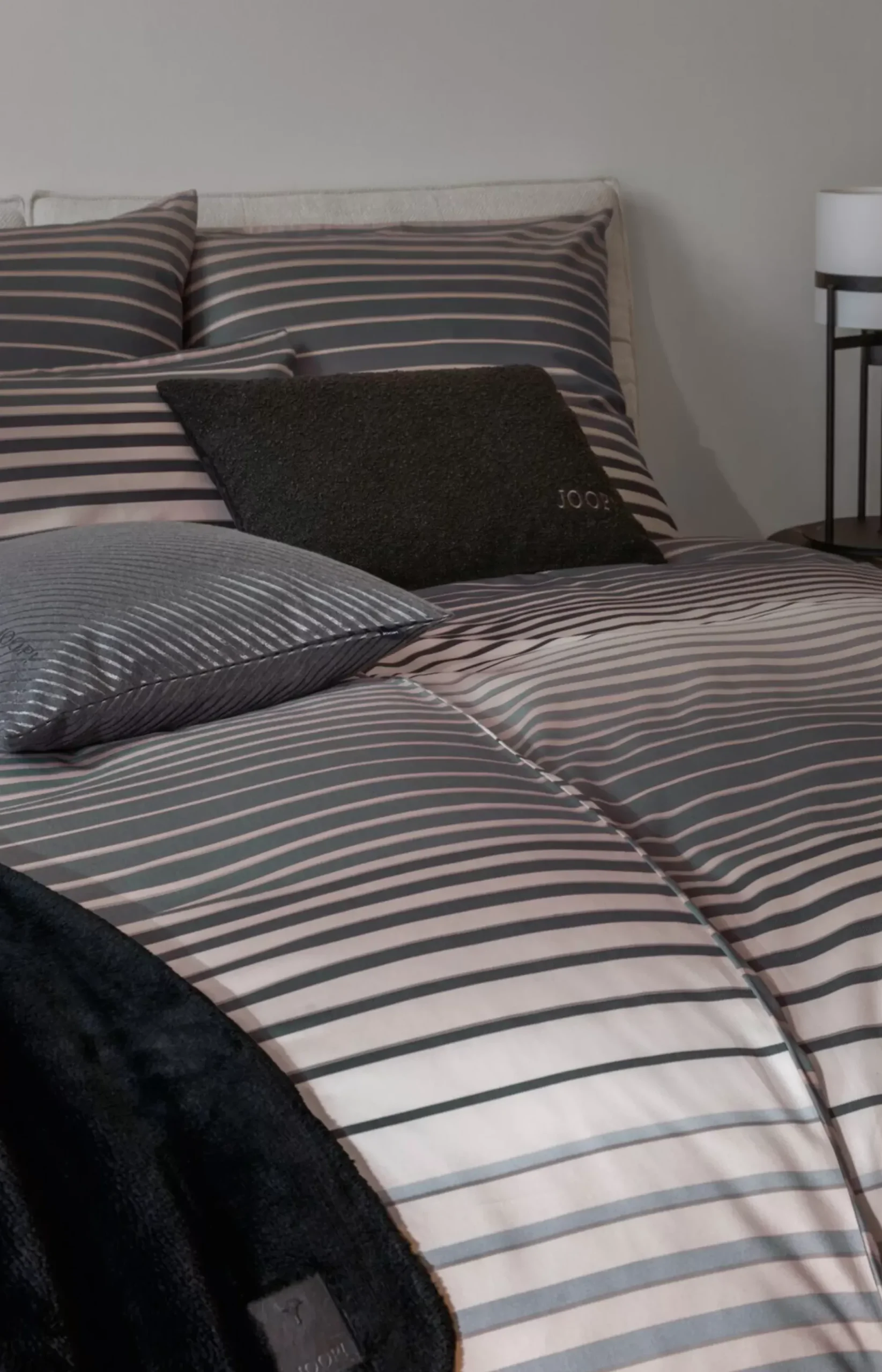 JOOP! SHUTTER bedlinen in stone