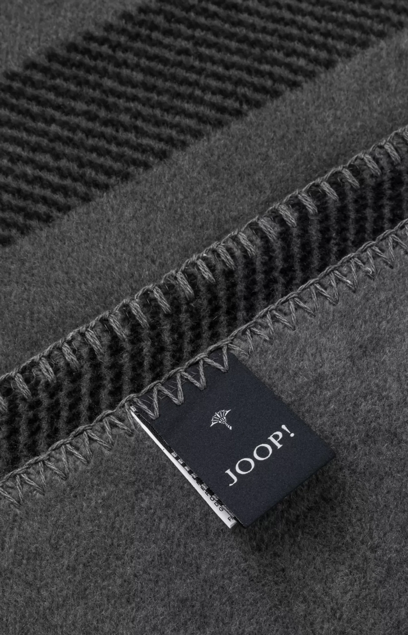 JOOP! SHUTTER Blanket in Black