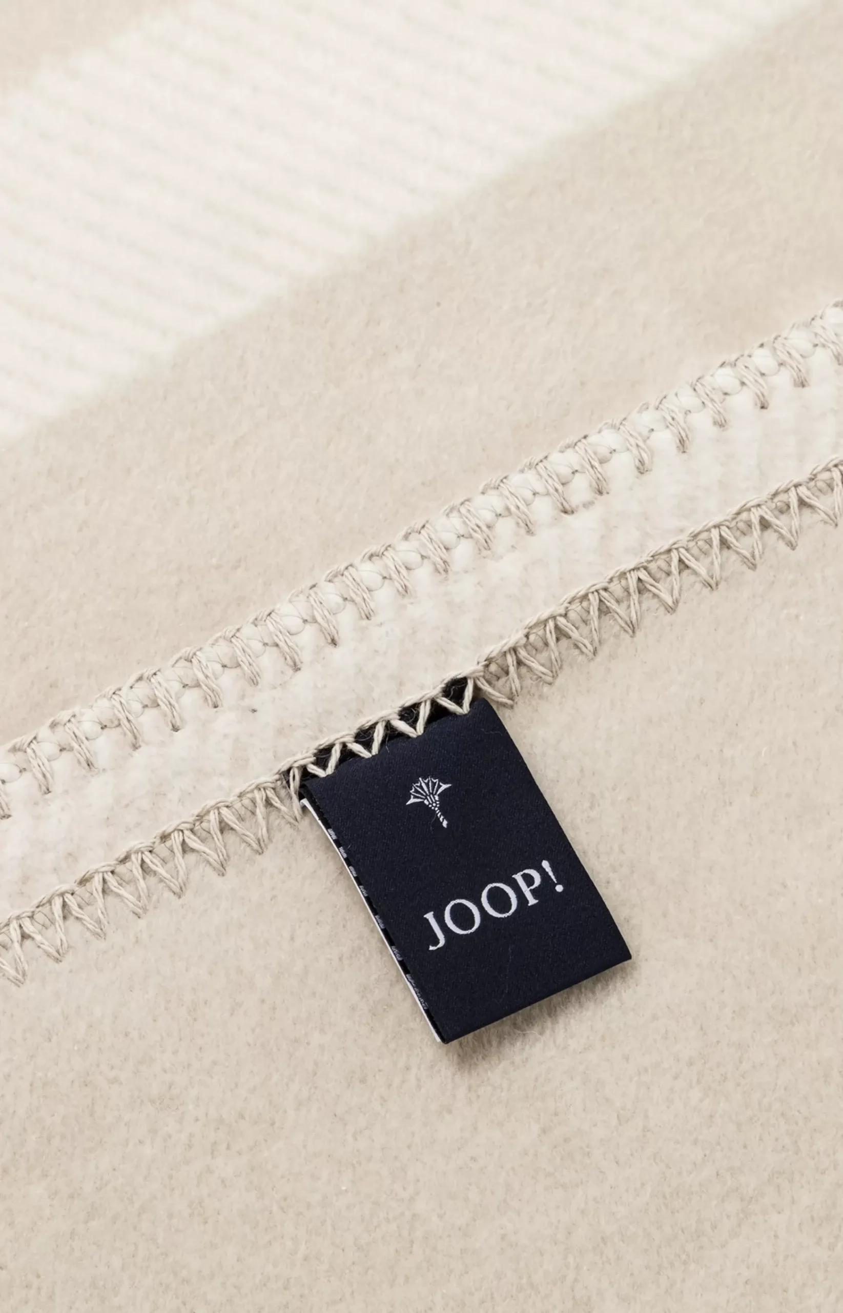 JOOP! SHUTTER Blanket in Natural