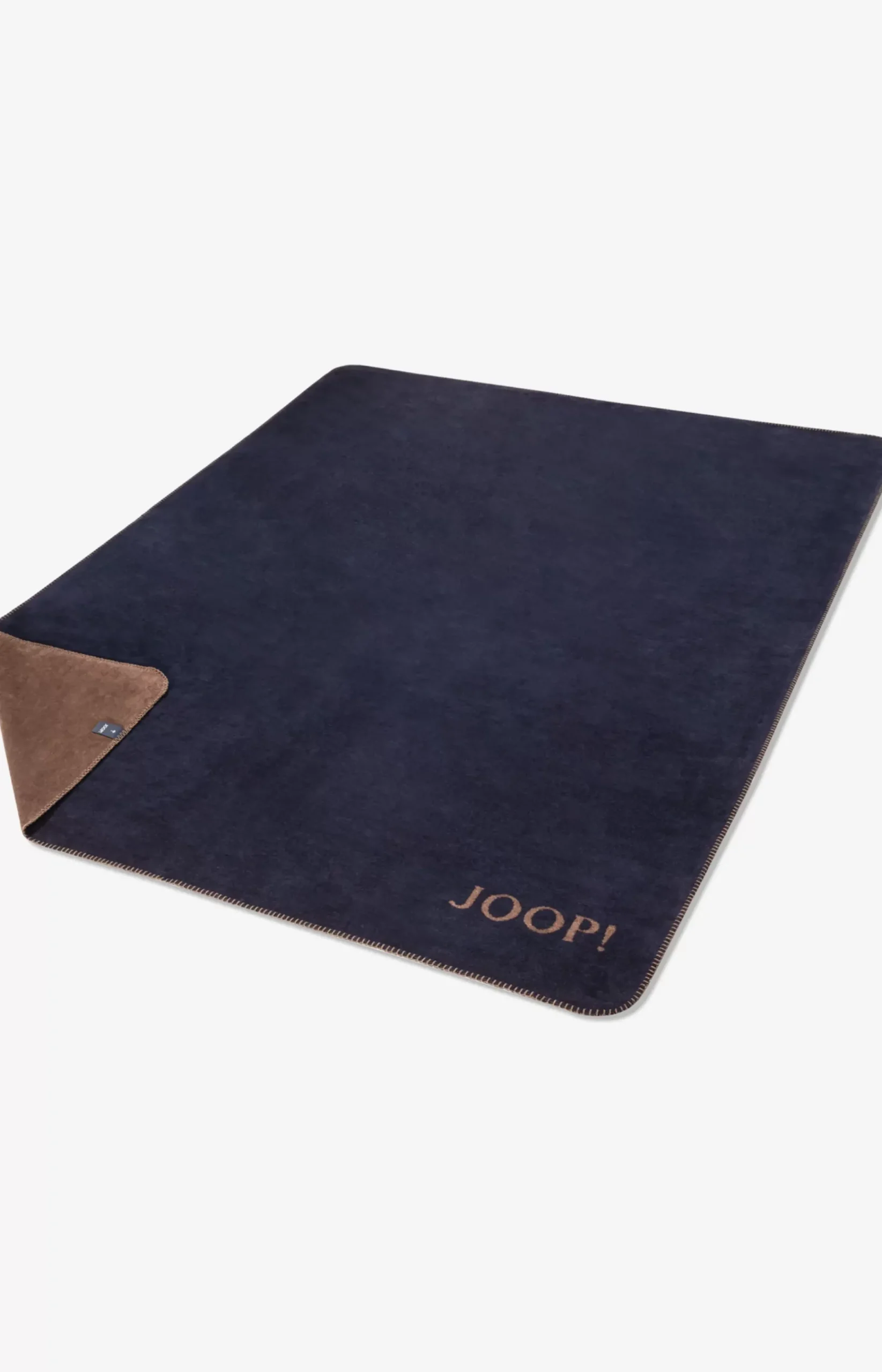 JOOP! UNI-DOUBLEFACE throw in marine/caramel