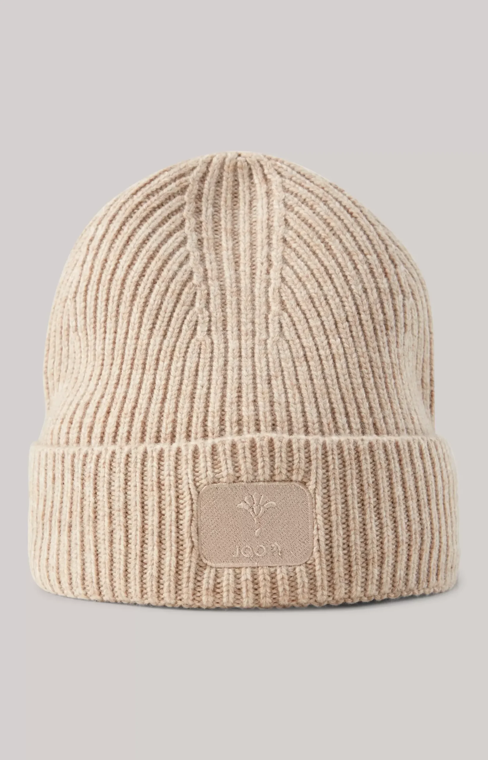 Knitted Beanie in Beige