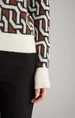 Knitted Pullover in a Cream/Brown/Black Pattern
