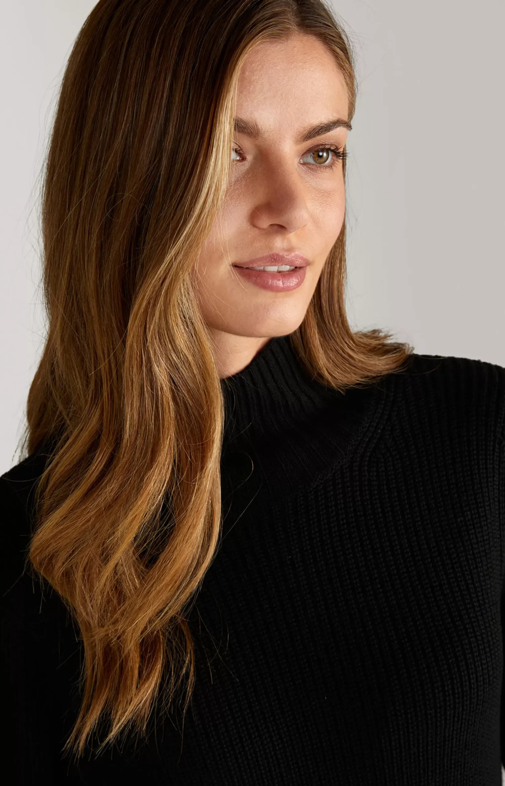 Knitted Pullover in Black